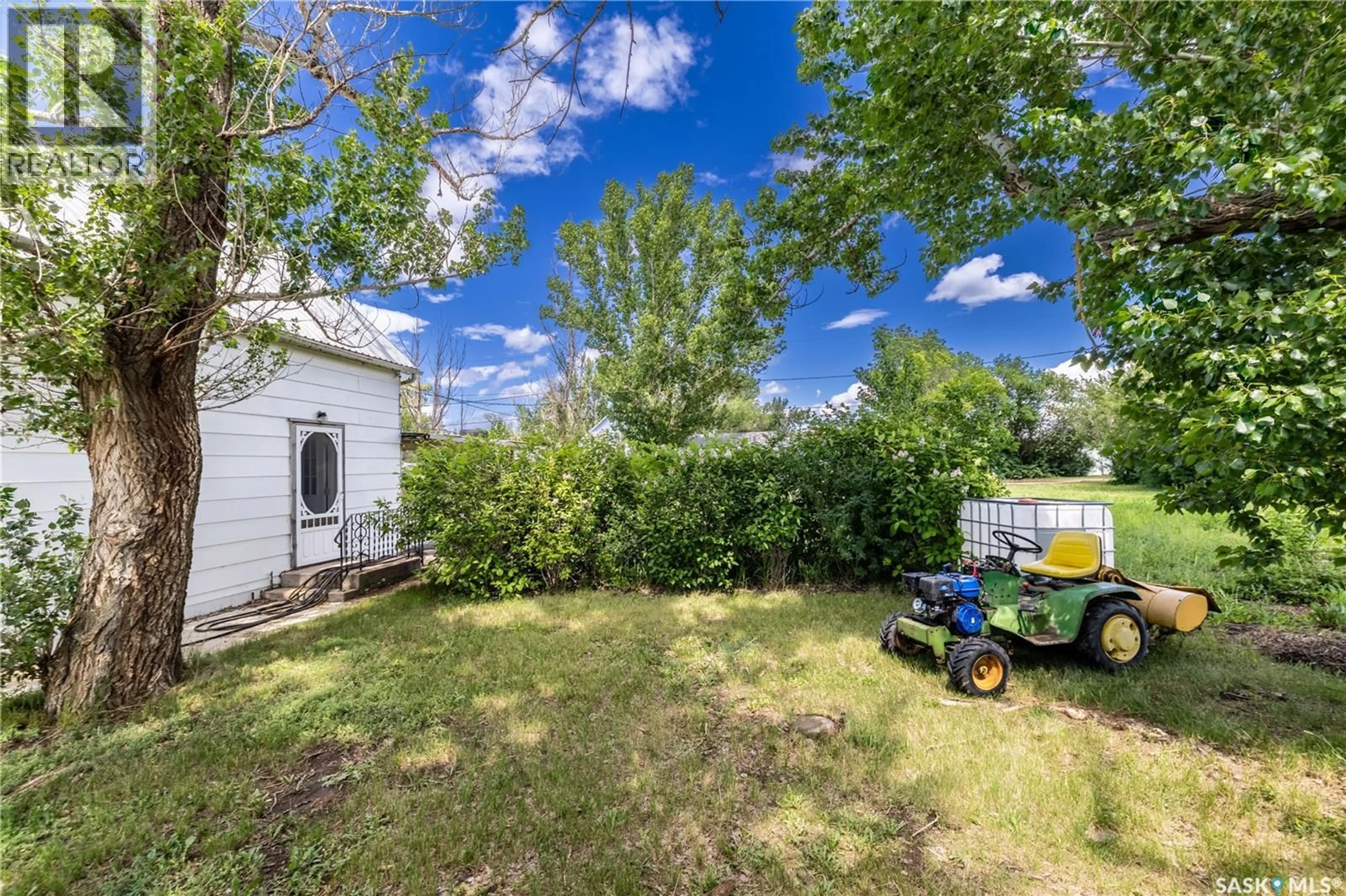 A pic from outside/outdoor area/front of a property/back of a property/a pic from drone, unknown for 120 CROCUS AVENUE, Briercrest Saskatchewan S0H0K0