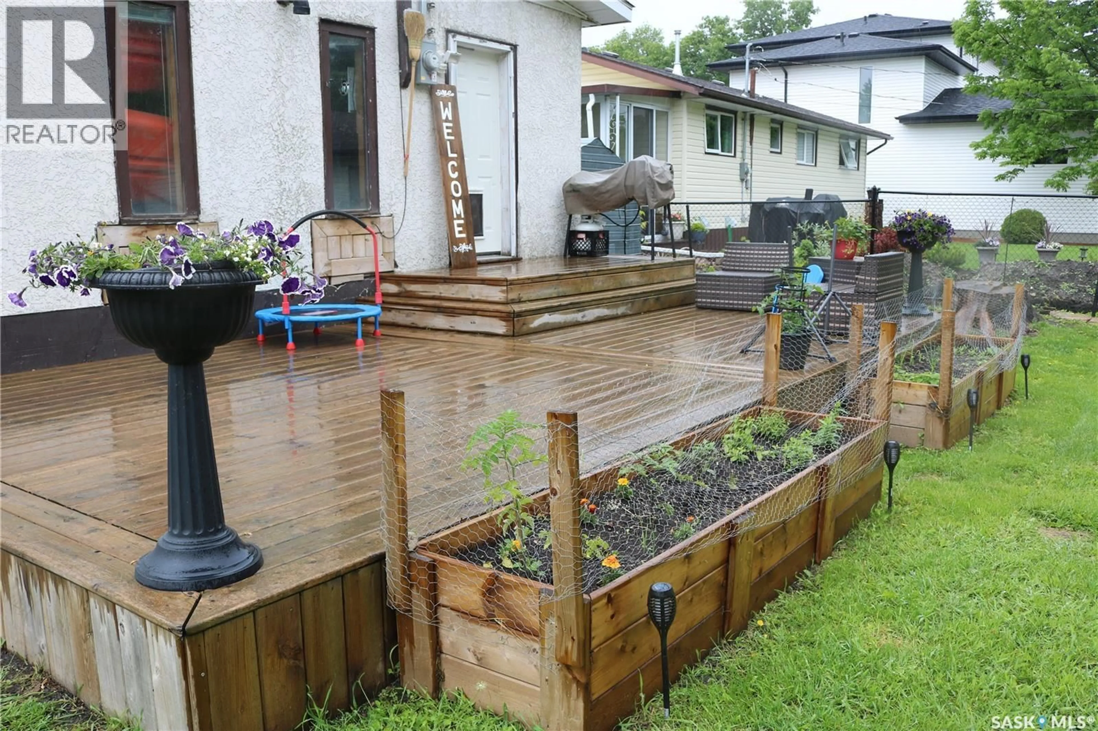 Patio, unknown for 1410 WINDOVER AVENUE, Moosomin Saskatchewan S0G3N0