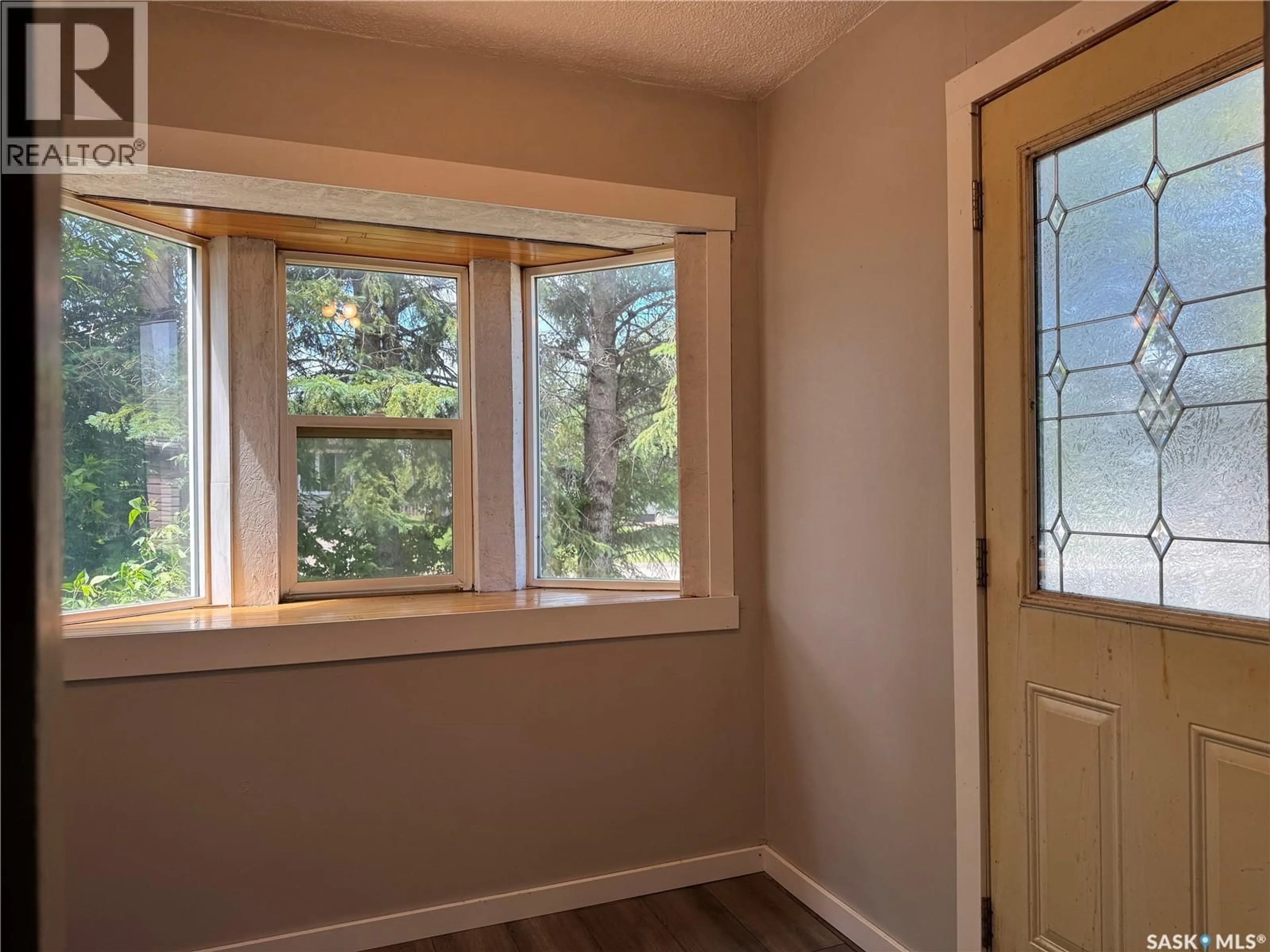 Indoor entryway for 411 4TH STREET, Wynyard Saskatchewan S0A4T0