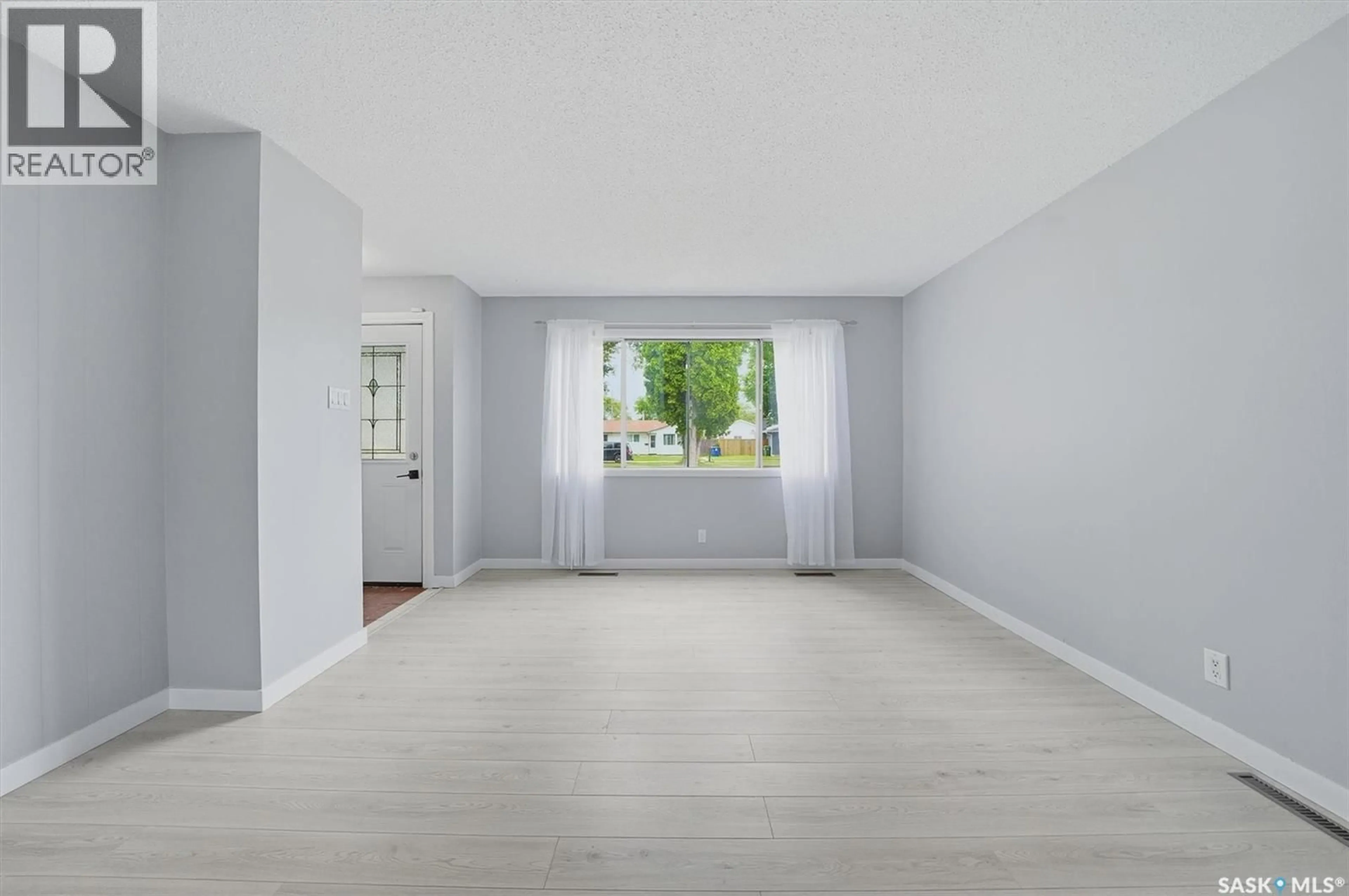 Unknown for 514 V AVENUE, Saskatoon Saskatchewan S7M3E9