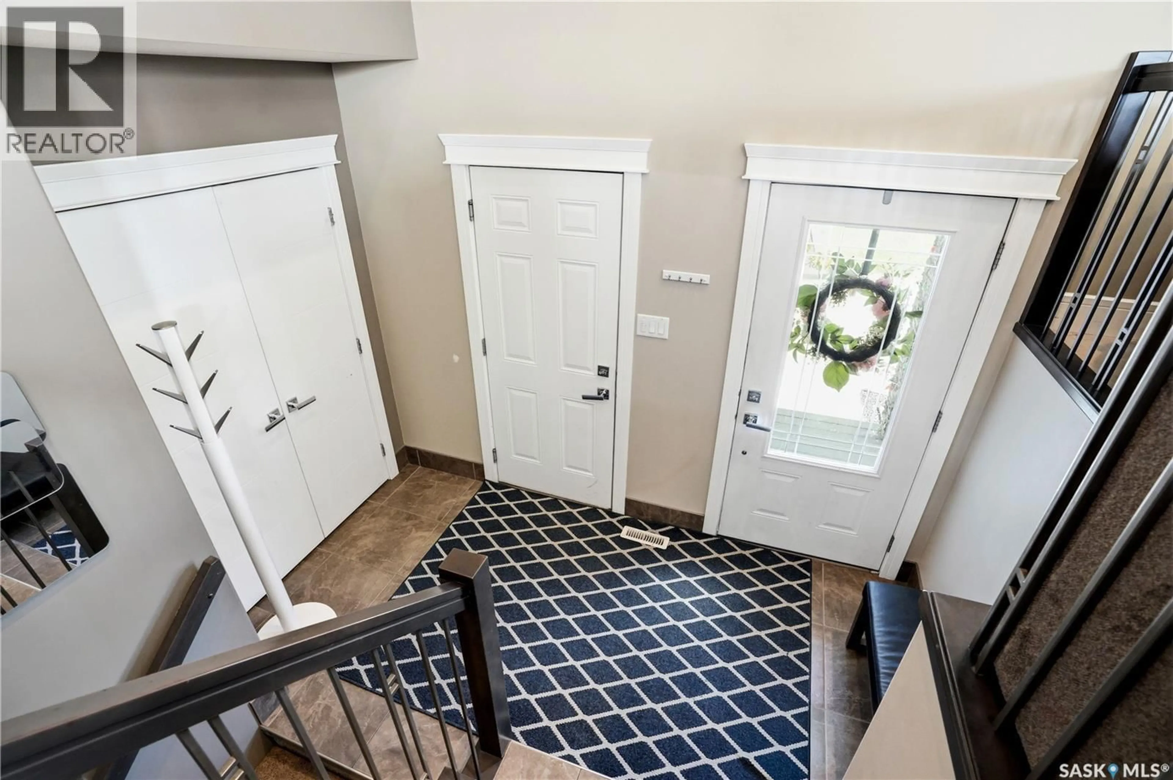 Indoor entryway for 212 GLENWOOD TERRACE, Martensville Saskatchewan S0K0A2