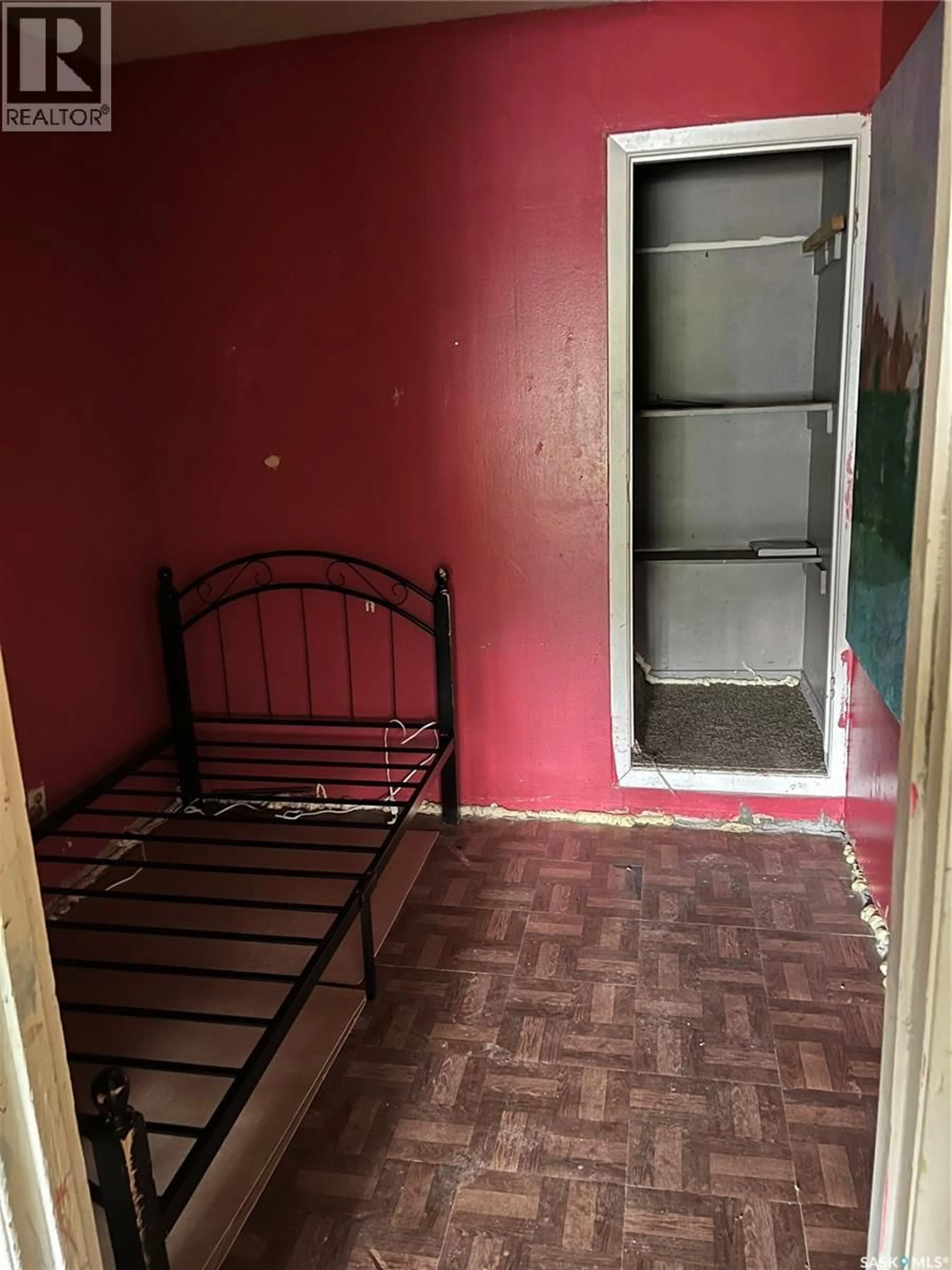 A pic of a room for 1024 ATHOL STREET, Regina Saskatchewan S4T3B9