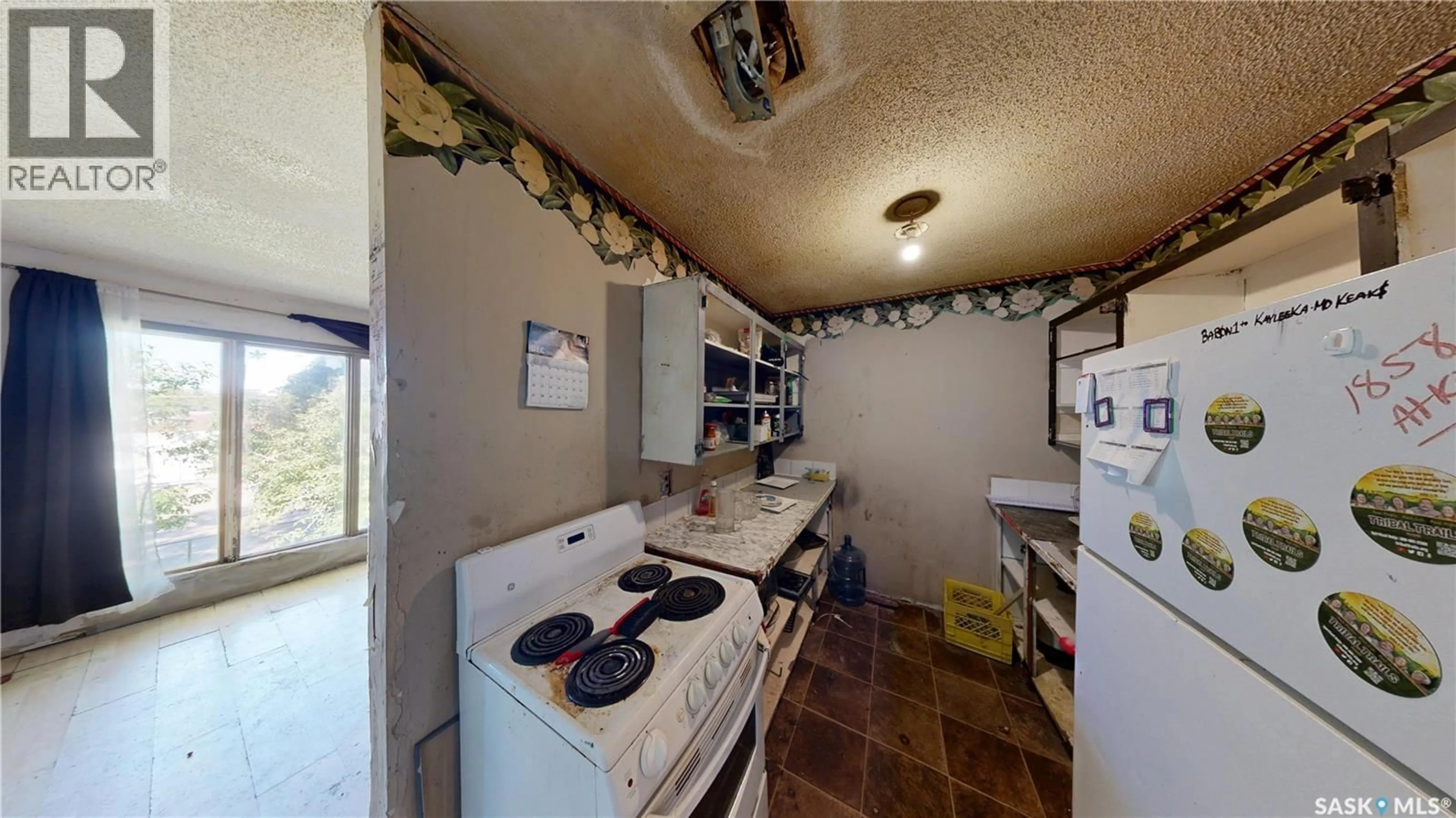 Standard kitchen, unknown for 1633 RETALLACK STREET, Regina Saskatchewan S4T2J6