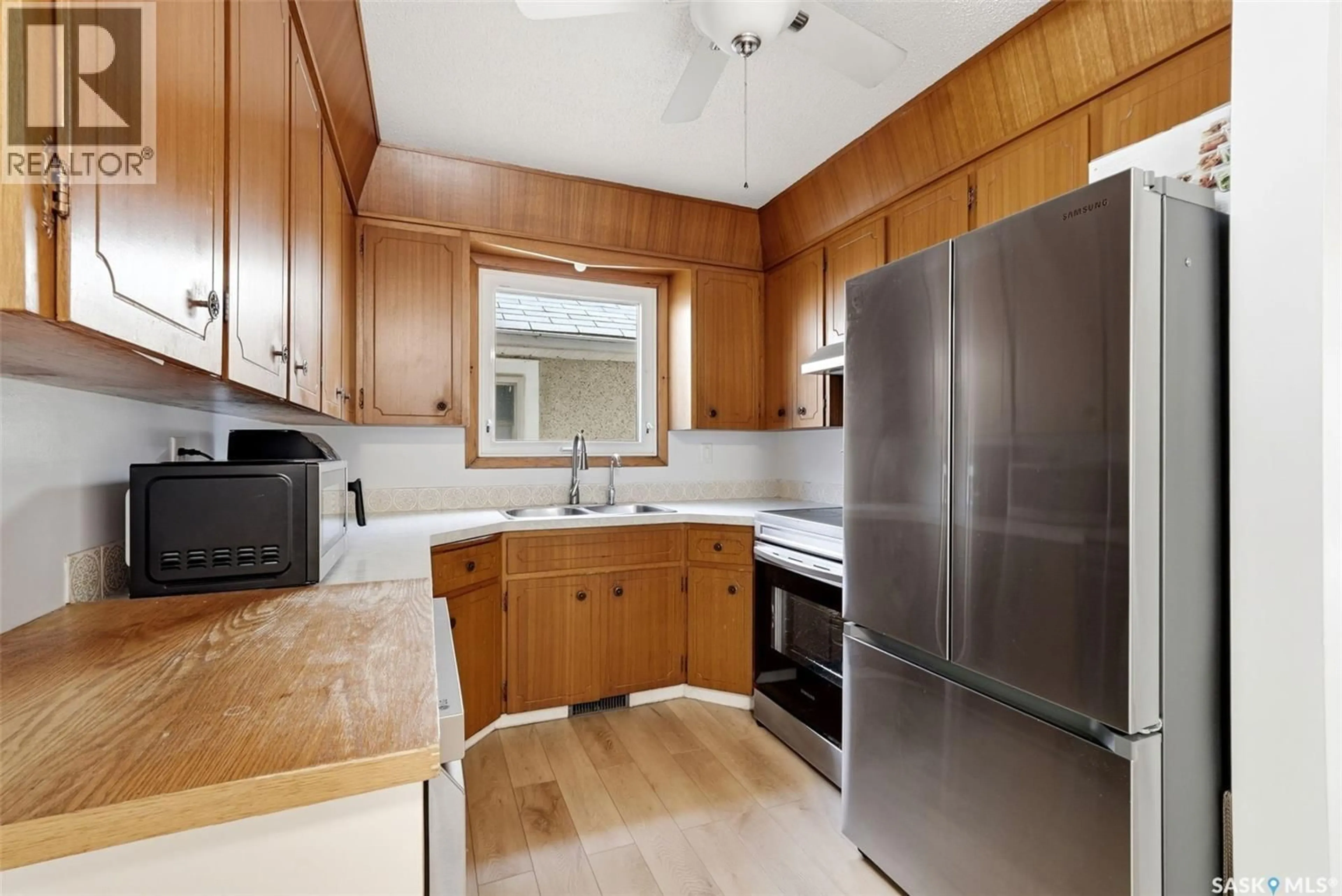 Standard kitchen, unknown for 2172 REYNOLDS STREET, Regina Saskatchewan S4N3N1
