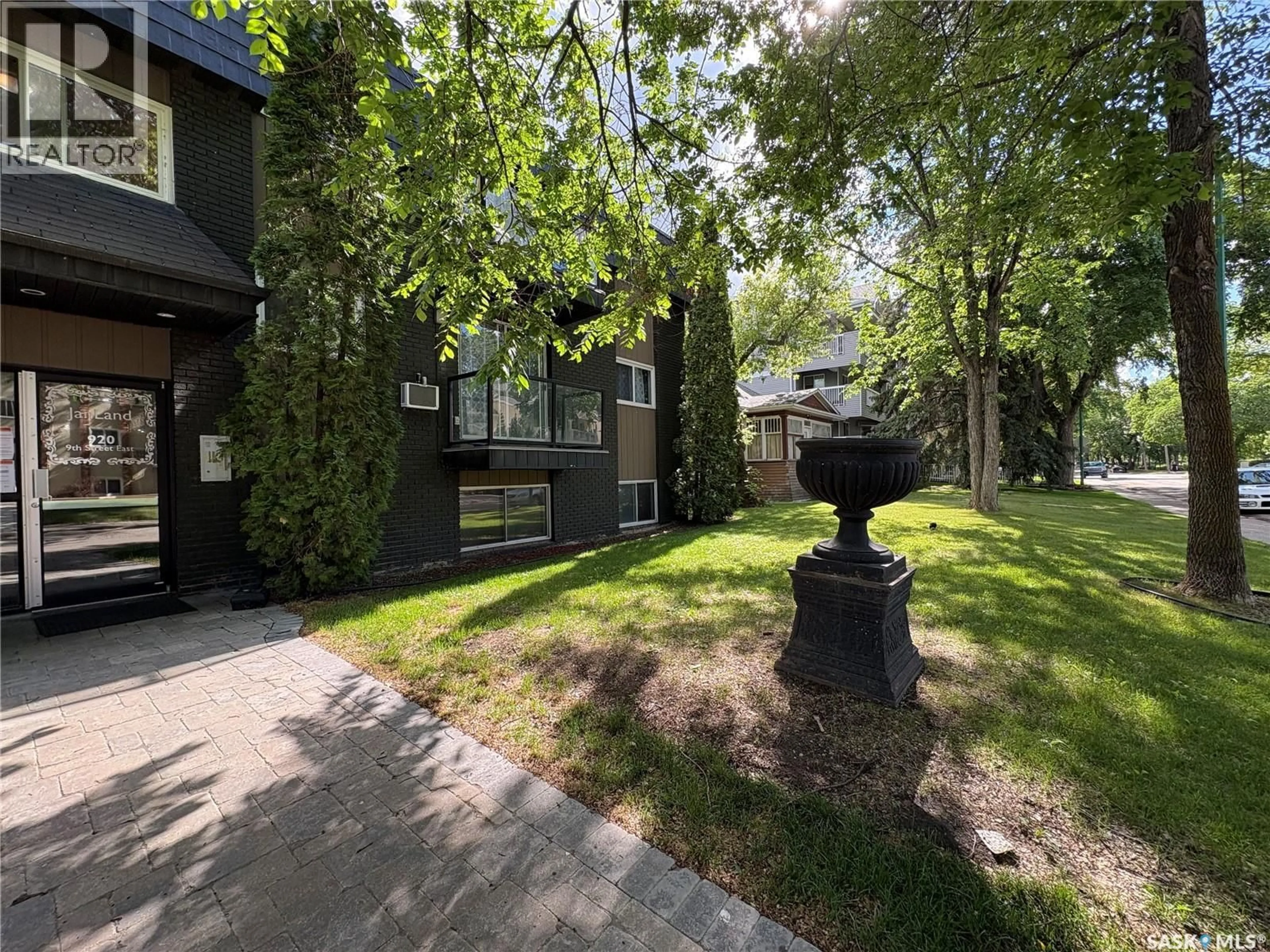 Unknown for 102 920 9TH STREET E, Saskatoon Saskatchewan S7H0N1