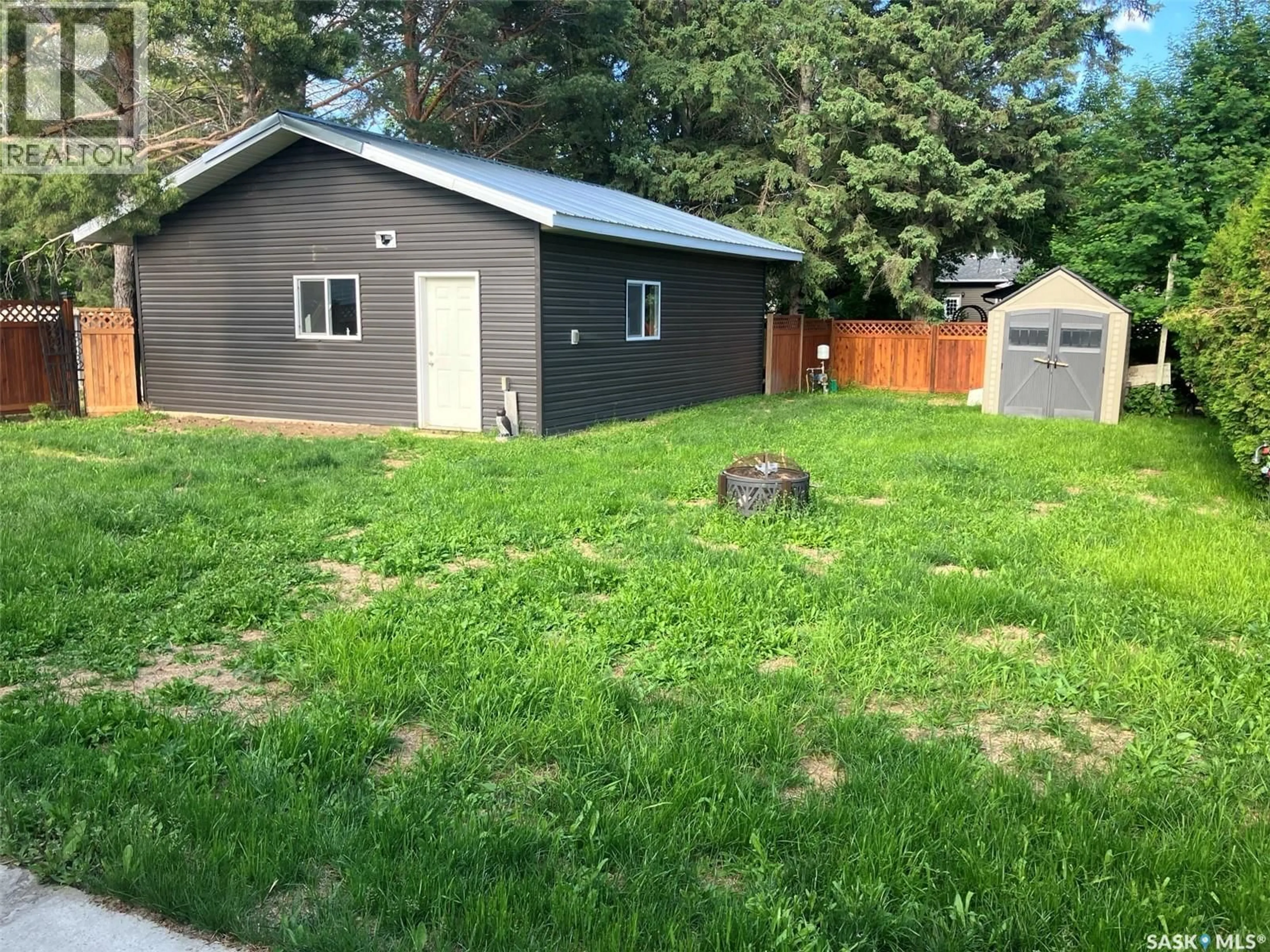 Shed for 1107 CENTRE STREET, Nipawin Saskatchewan S0E1E0