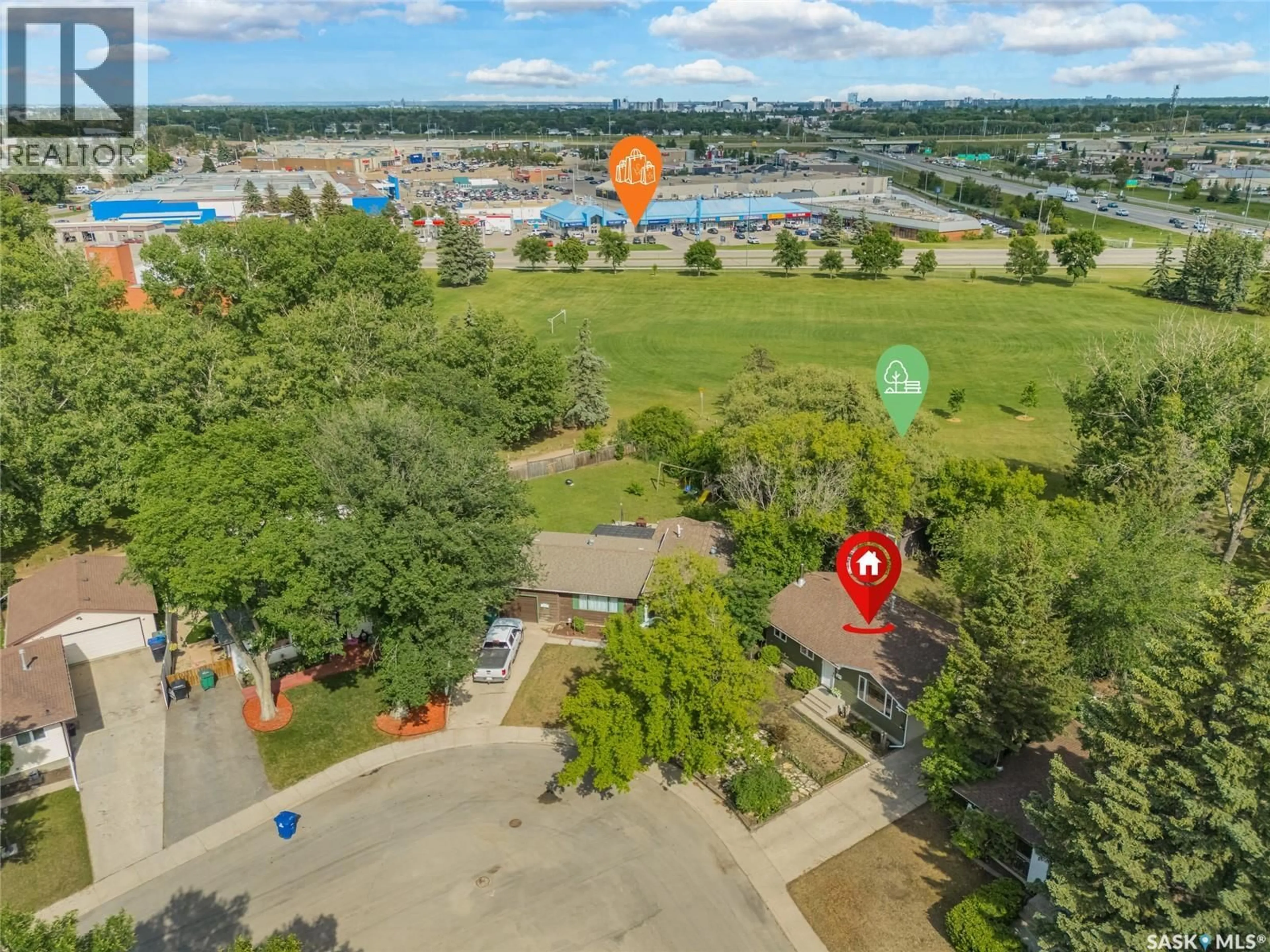 A pic from outside/outdoor area/front of a property/back of a property/a pic from drone, unknown for 242 HAVILAND CRESCENT, Saskatoon Saskatchewan S7L5A7