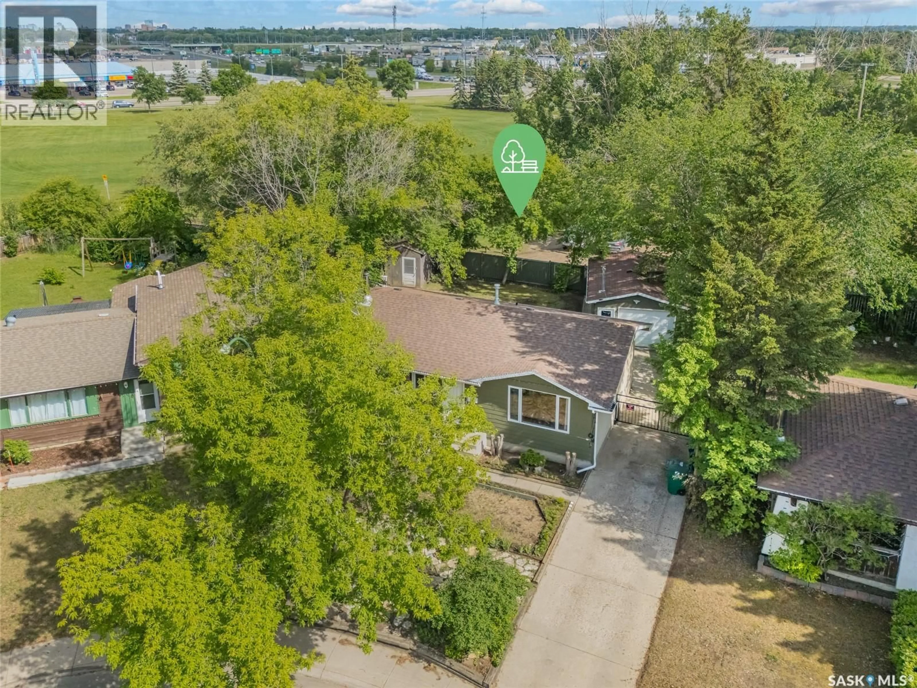 A pic from outside/outdoor area/front of a property/back of a property/a pic from drone, water/lake/river/ocean view for 242 HAVILAND CRESCENT, Saskatoon Saskatchewan S7L5A7