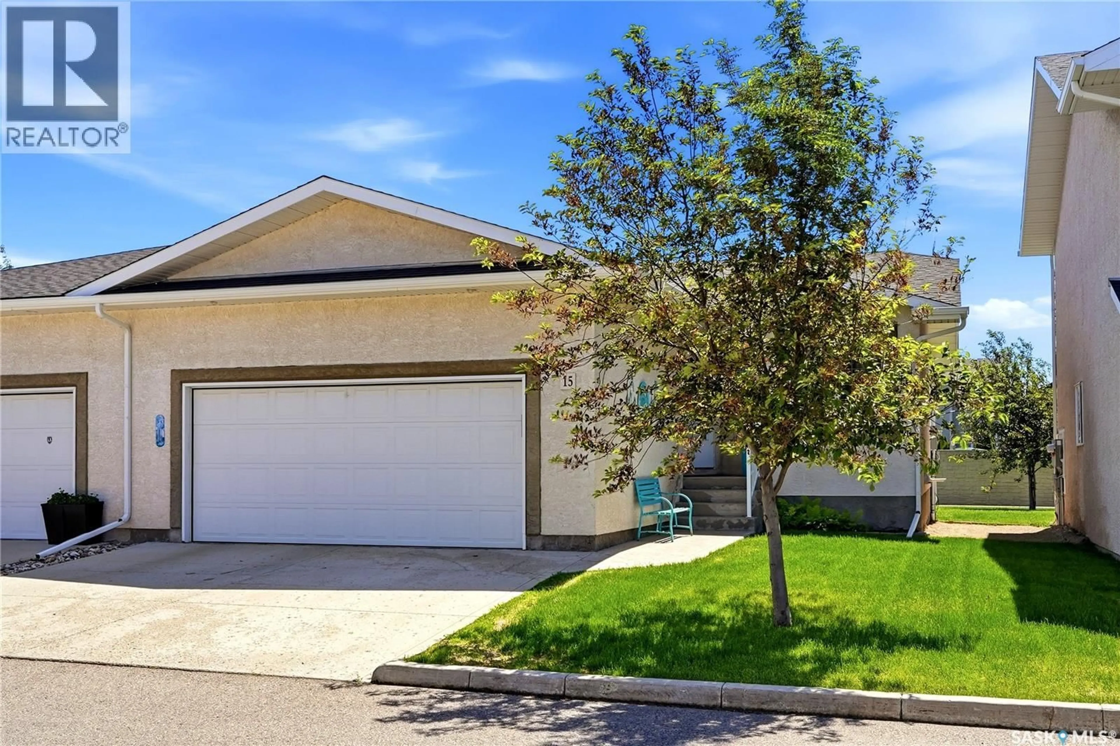 Home with vinyl exterior material, street for 4101 - 15 PRESTON CRESCENT, Regina Saskatchewan S4X0G3