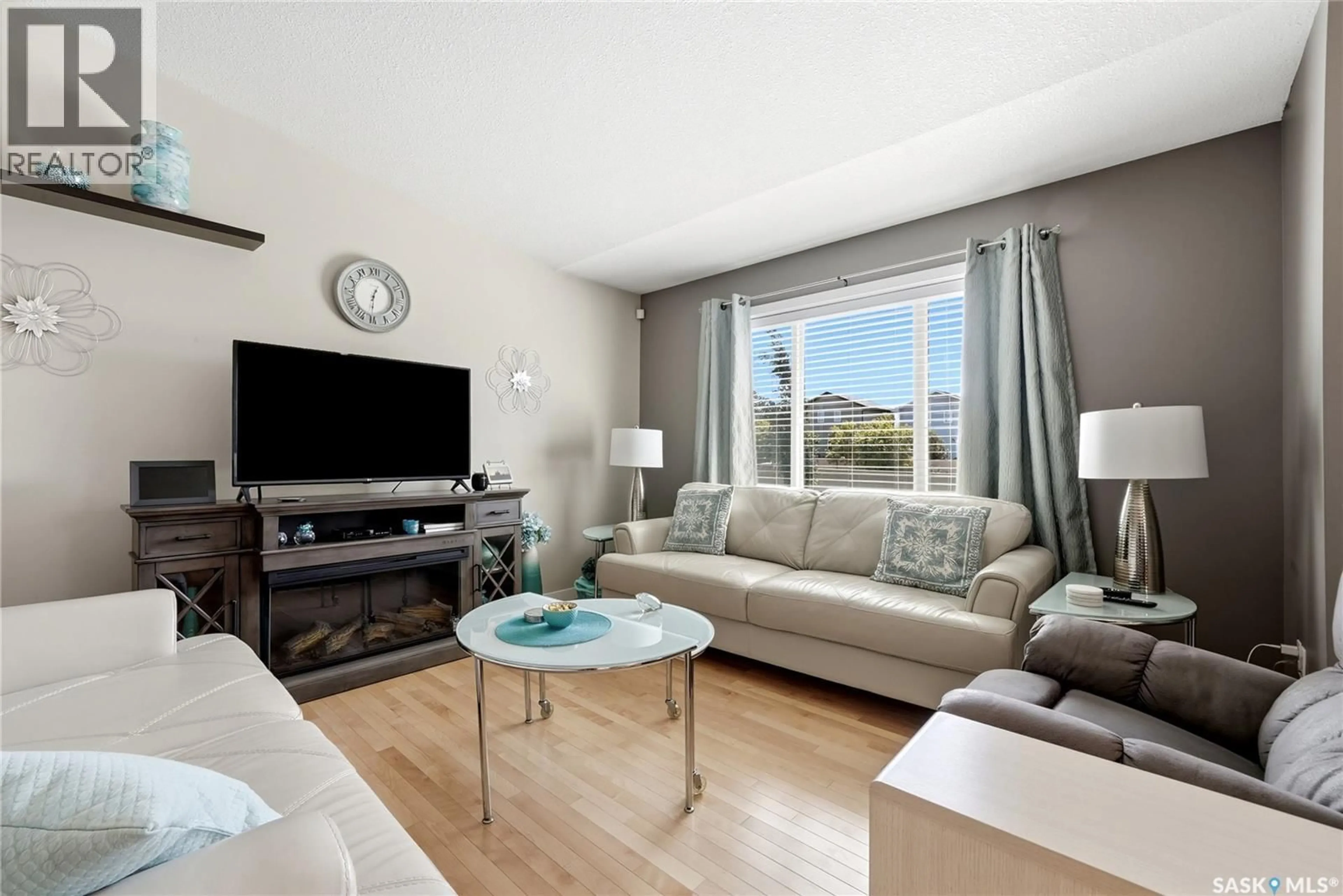 Living room with furniture, unknown for 4101 - 15 PRESTON CRESCENT, Regina Saskatchewan S4X0G3