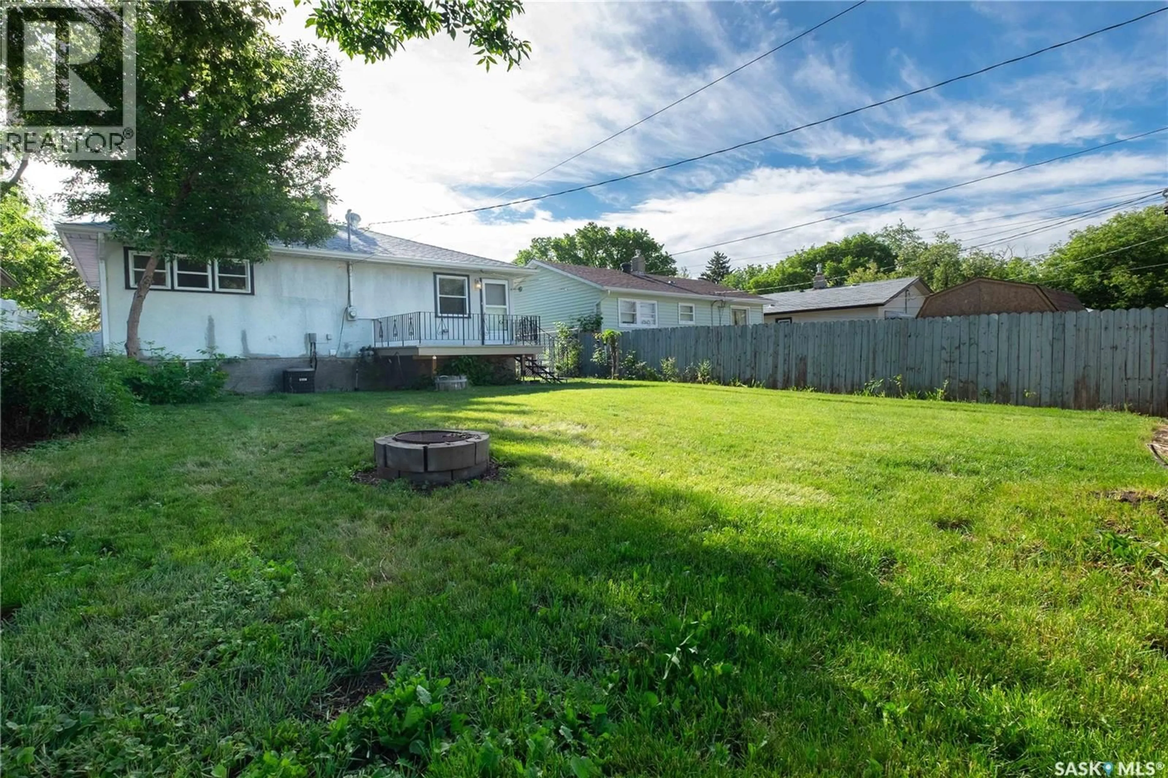 Patio, street for 1414 GREY STREET, Regina Saskatchewan S4T5H6