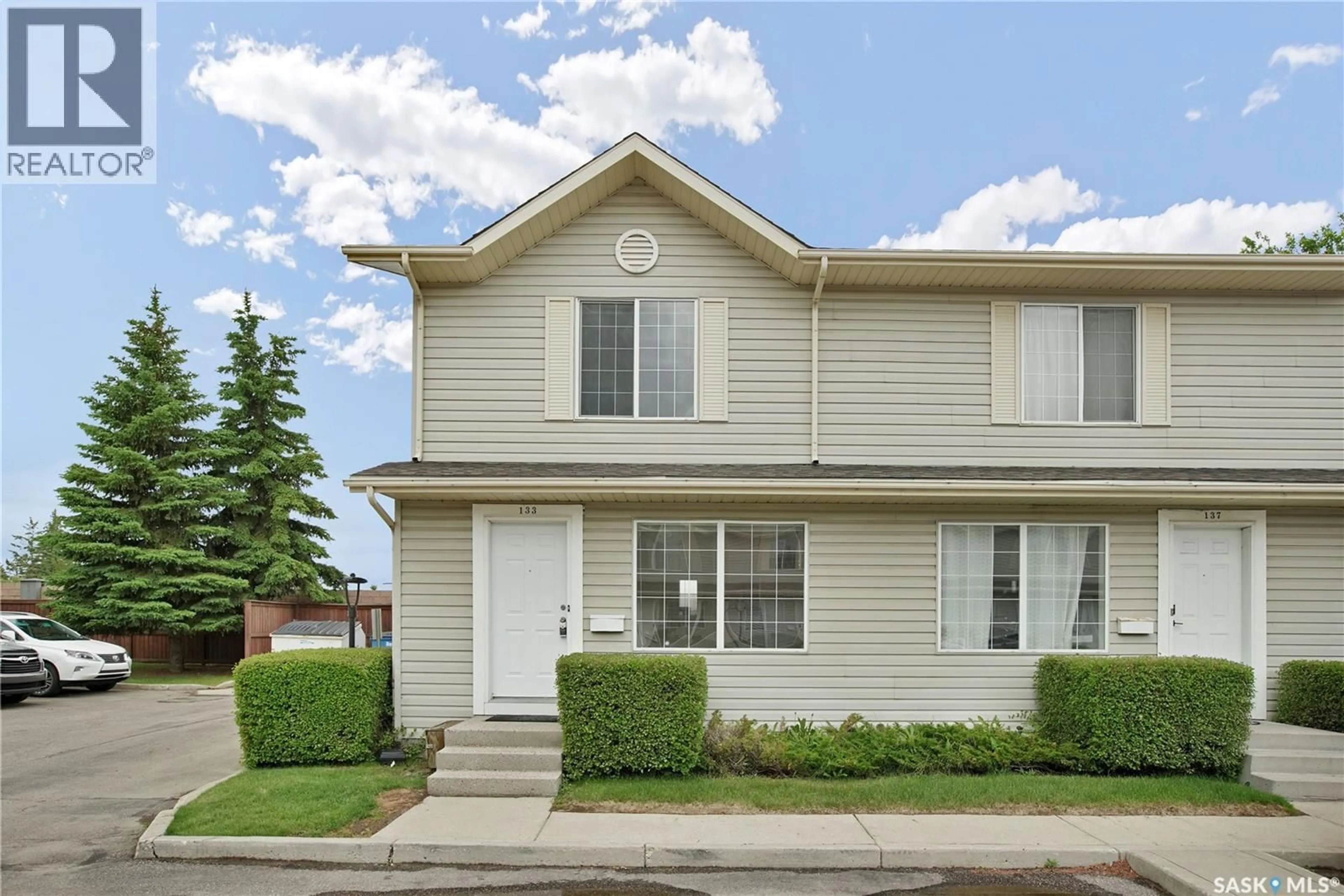 Home with vinyl exterior material, street for 815 - 133 KRISTJANSON ROAD, Saskatoon Saskatchewan S7S1M6