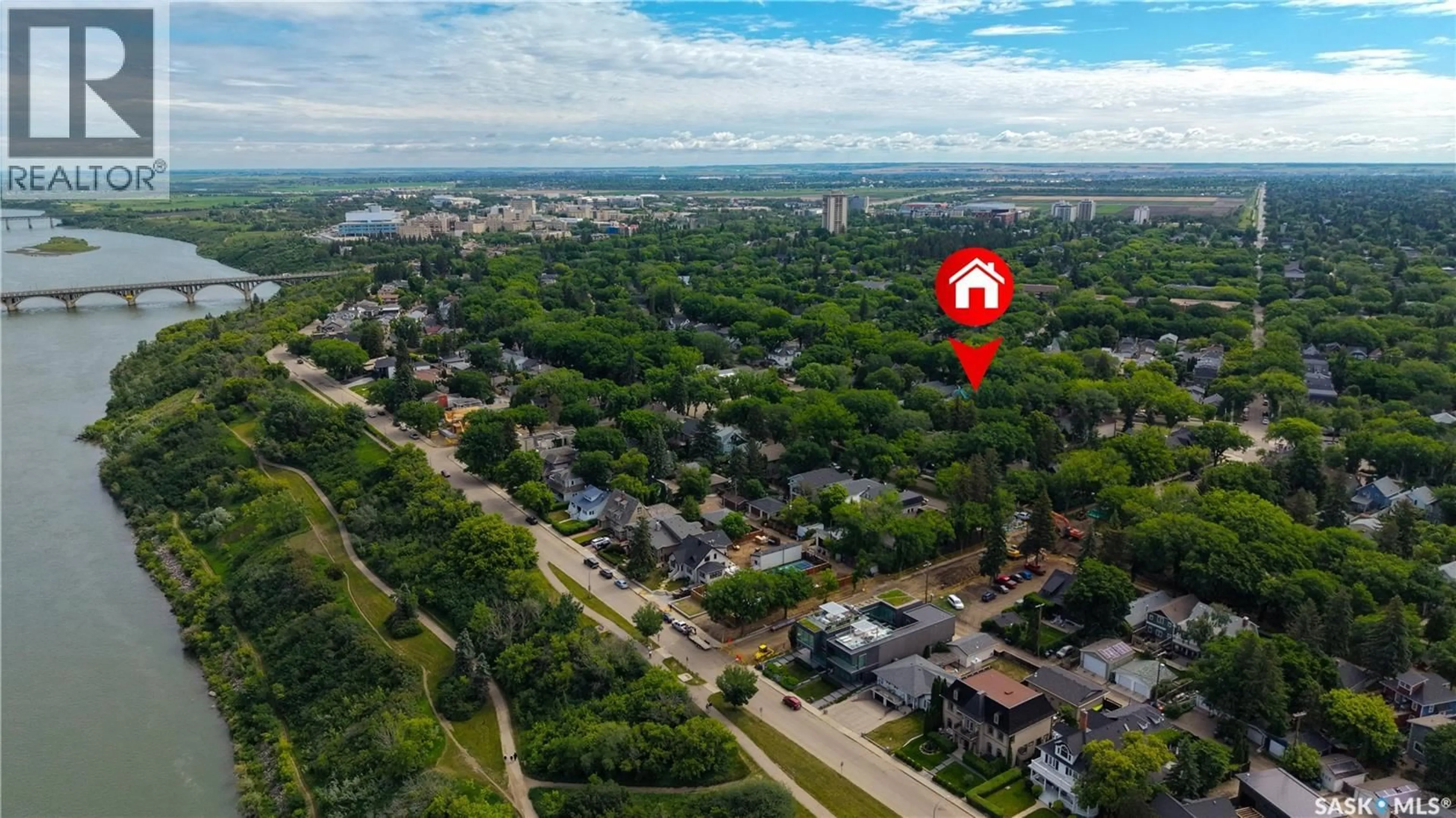 A pic from outside/outdoor area/front of a property/back of a property/a pic from drone, unknown for 710 UNIVERSITY DRIVE, Saskatoon Saskatchewan S7N0J4