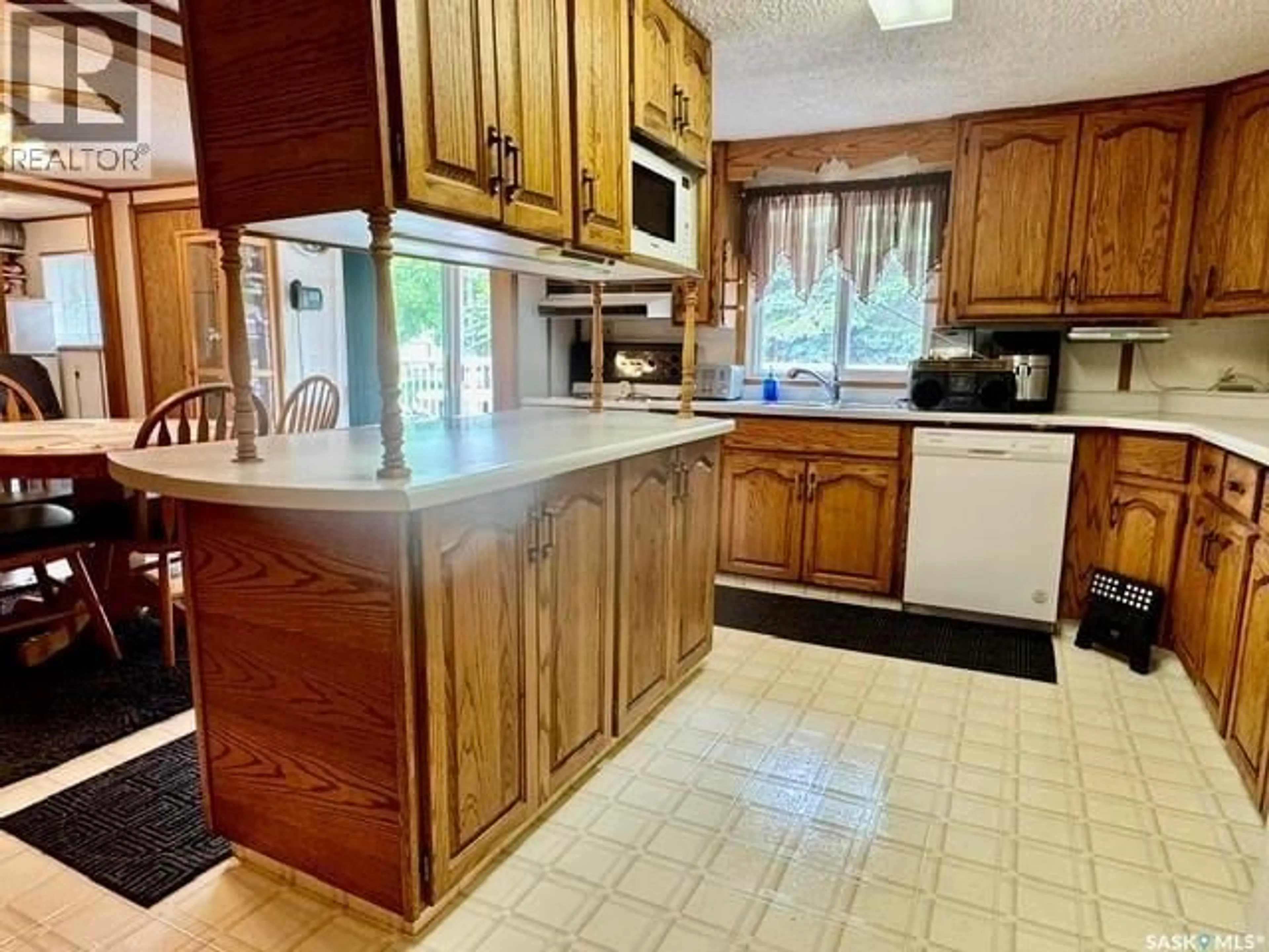 Standard kitchen, unknown for 201 & 203 PARK STREET, Leroy Saskatchewan S0K2P0