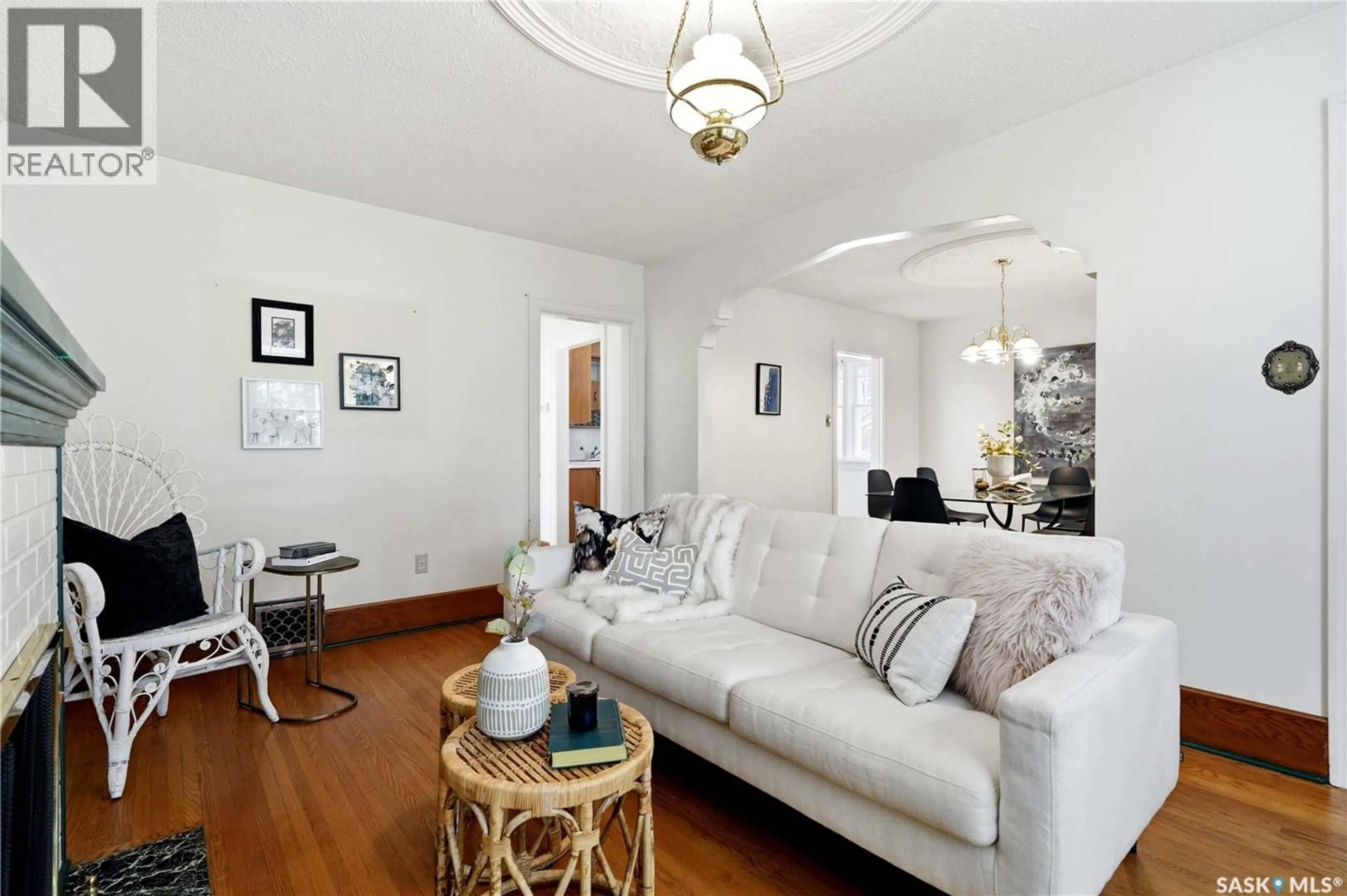 Living room with furniture, unknown for 525 5TH STREET, Saskatoon Saskatchewan S7H1G2