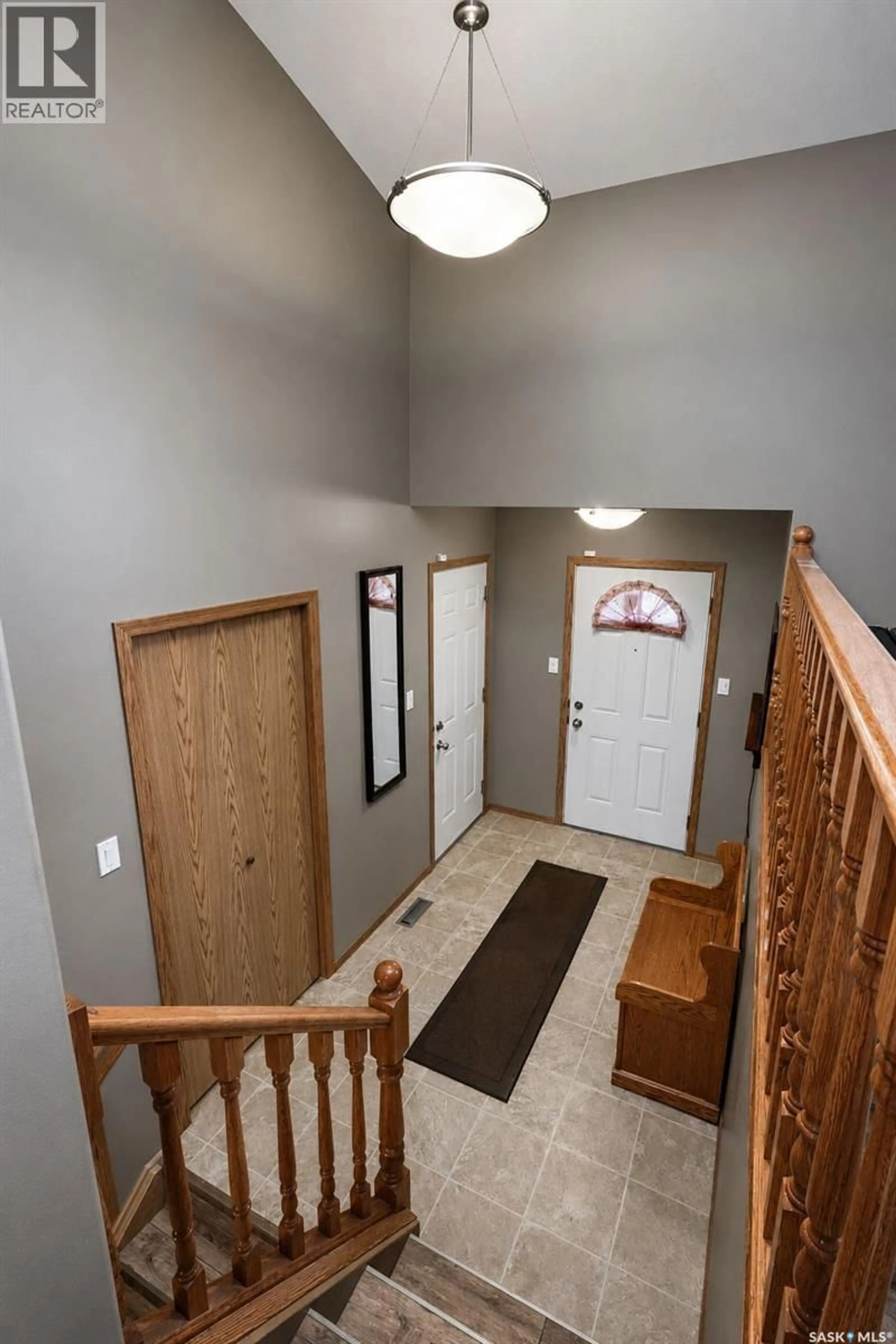 Indoor foyer for 3143 WEIR ROAD, Prince Albert Saskatchewan S6V0A5