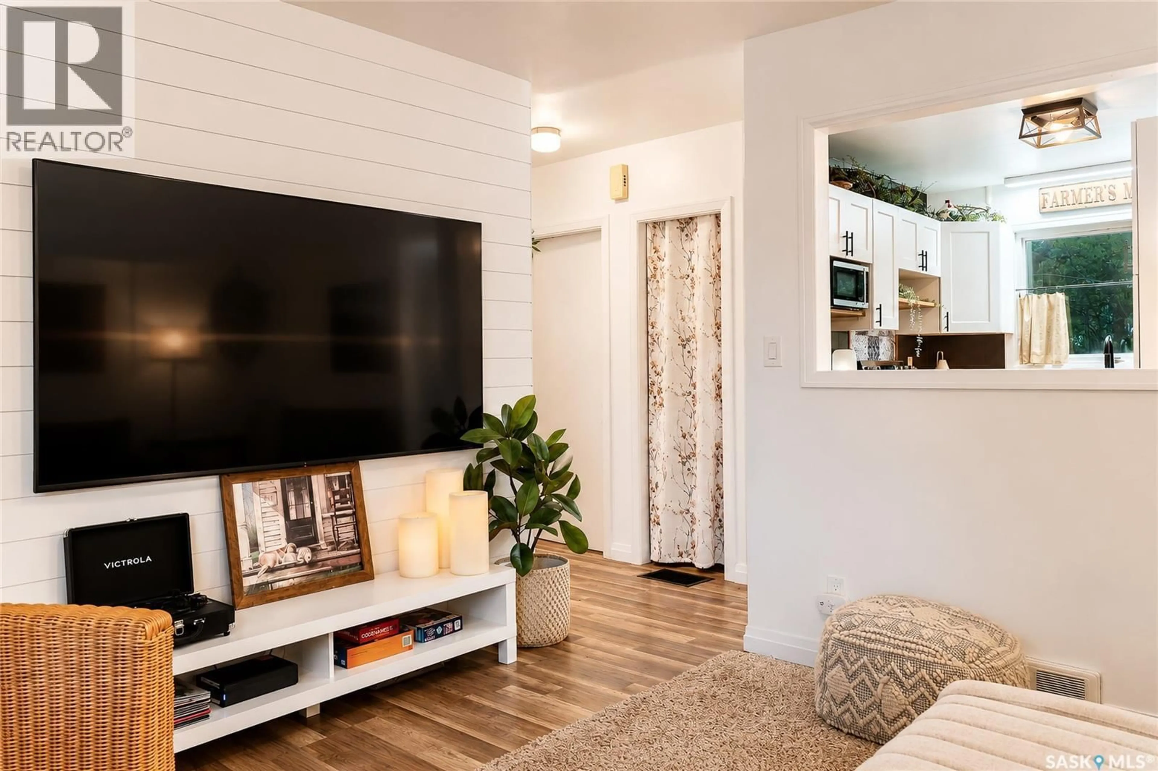 Home theater for 608 3RD AVENUE, Cudworth Saskatchewan S0K1B0