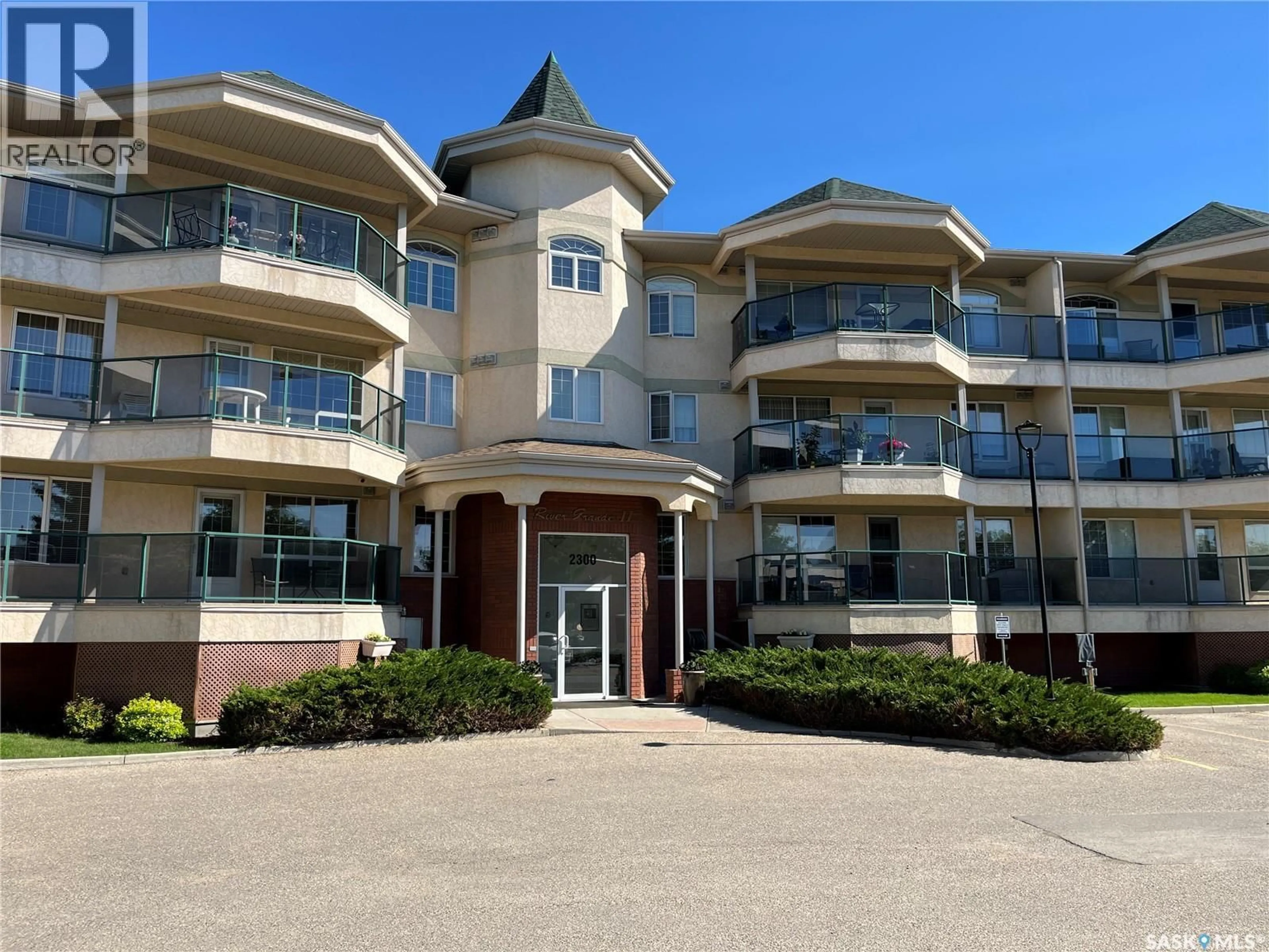 Indoor foyer for 302 - 2300 TELL PLACE, Regina Saskatchewan S4V3C3