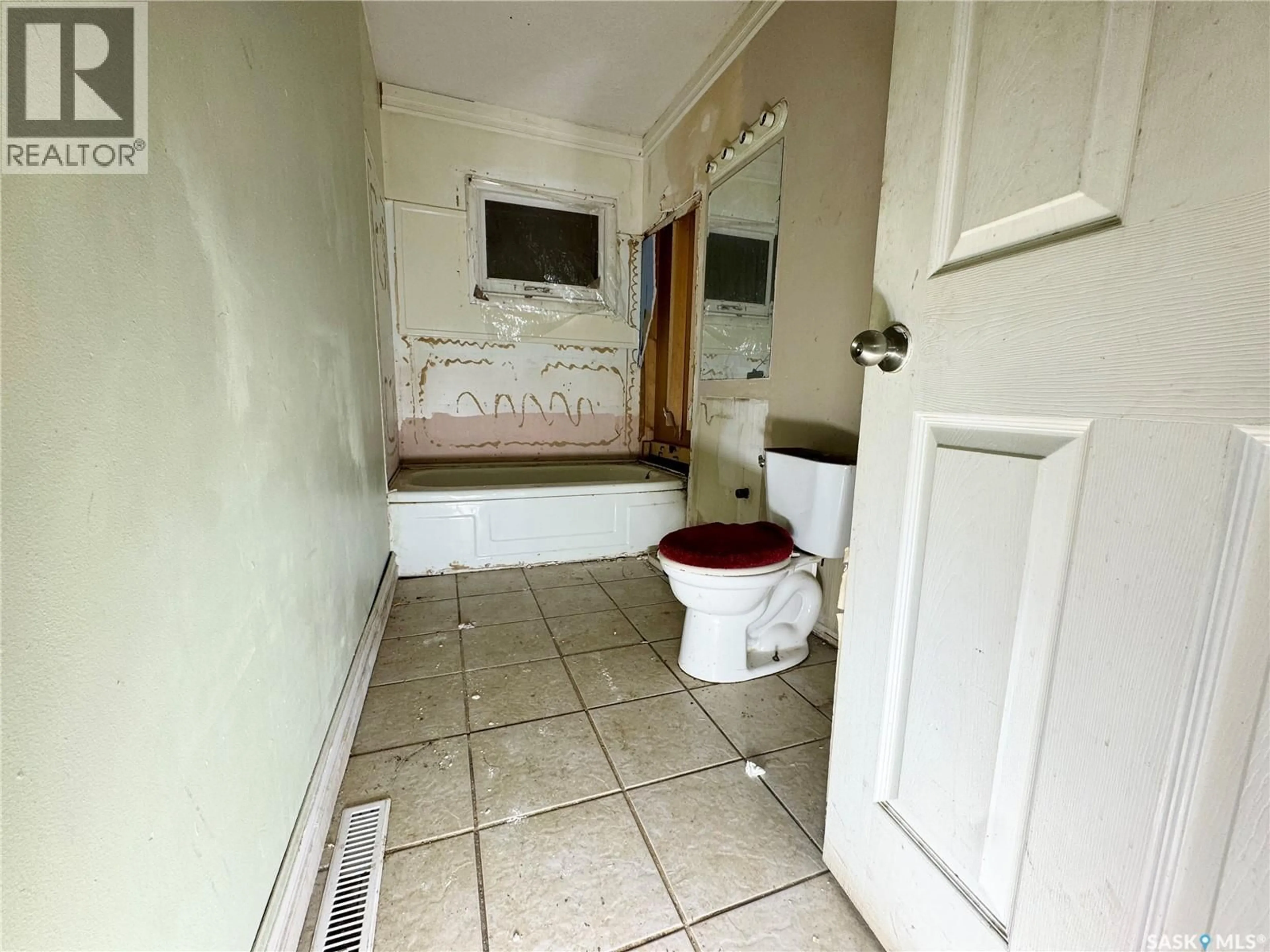 A pic of a room for 200 OTTER STREET, Cut Knife Saskatchewan S0M0N0