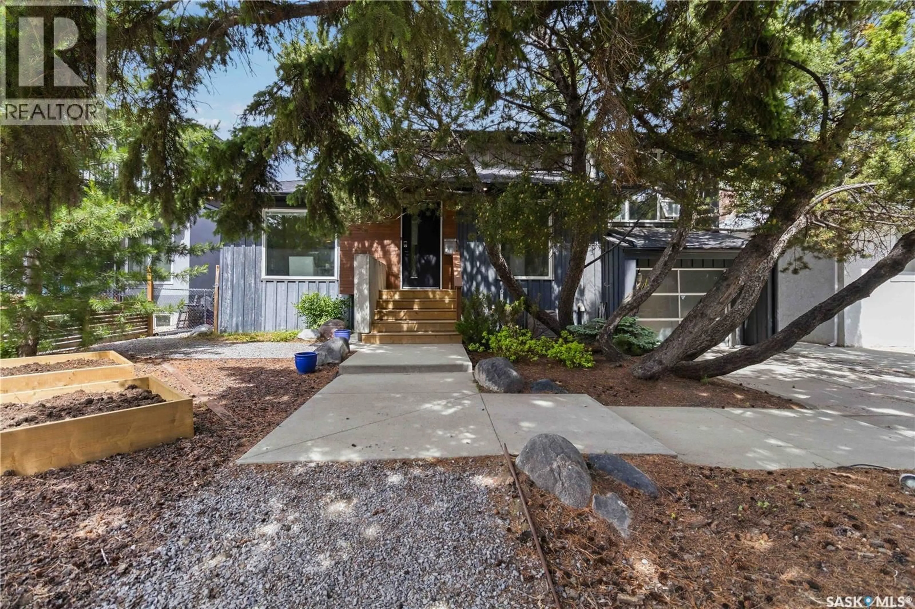 Unknown for 1329 14TH STREET, Saskatoon Saskatchewan S7H0A6