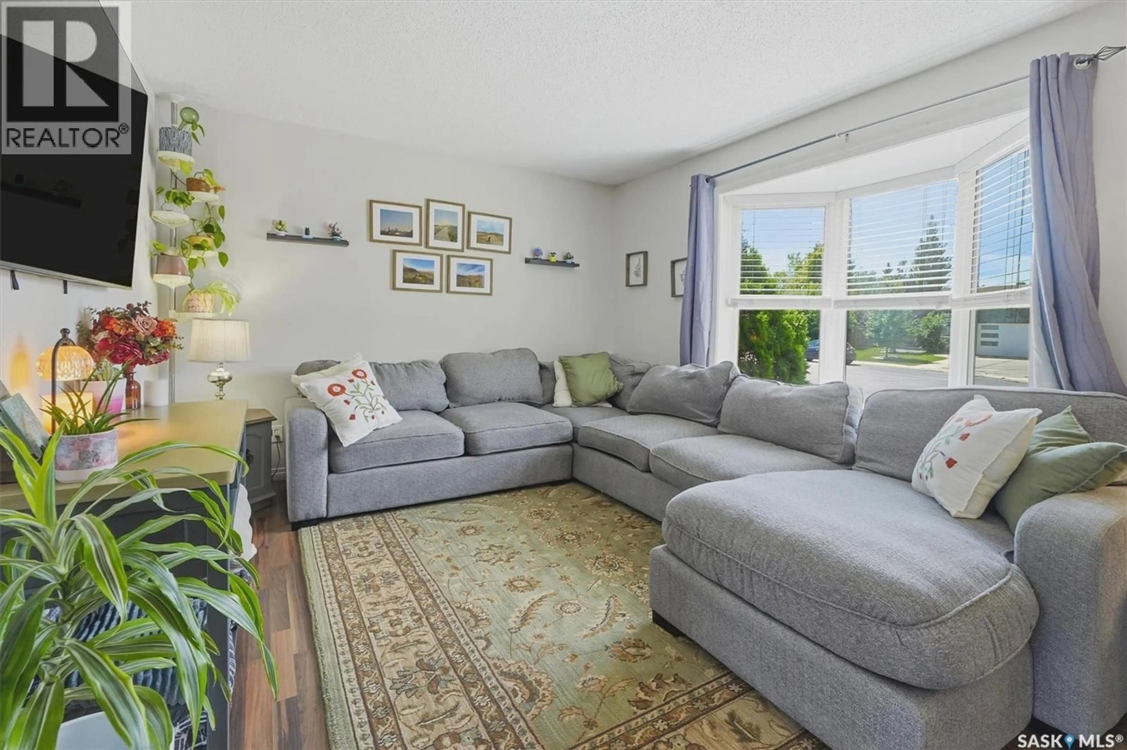 Living room with furniture, unknown for 342 WOLLASTON RISE, Saskatoon Saskatchewan S7J4G5