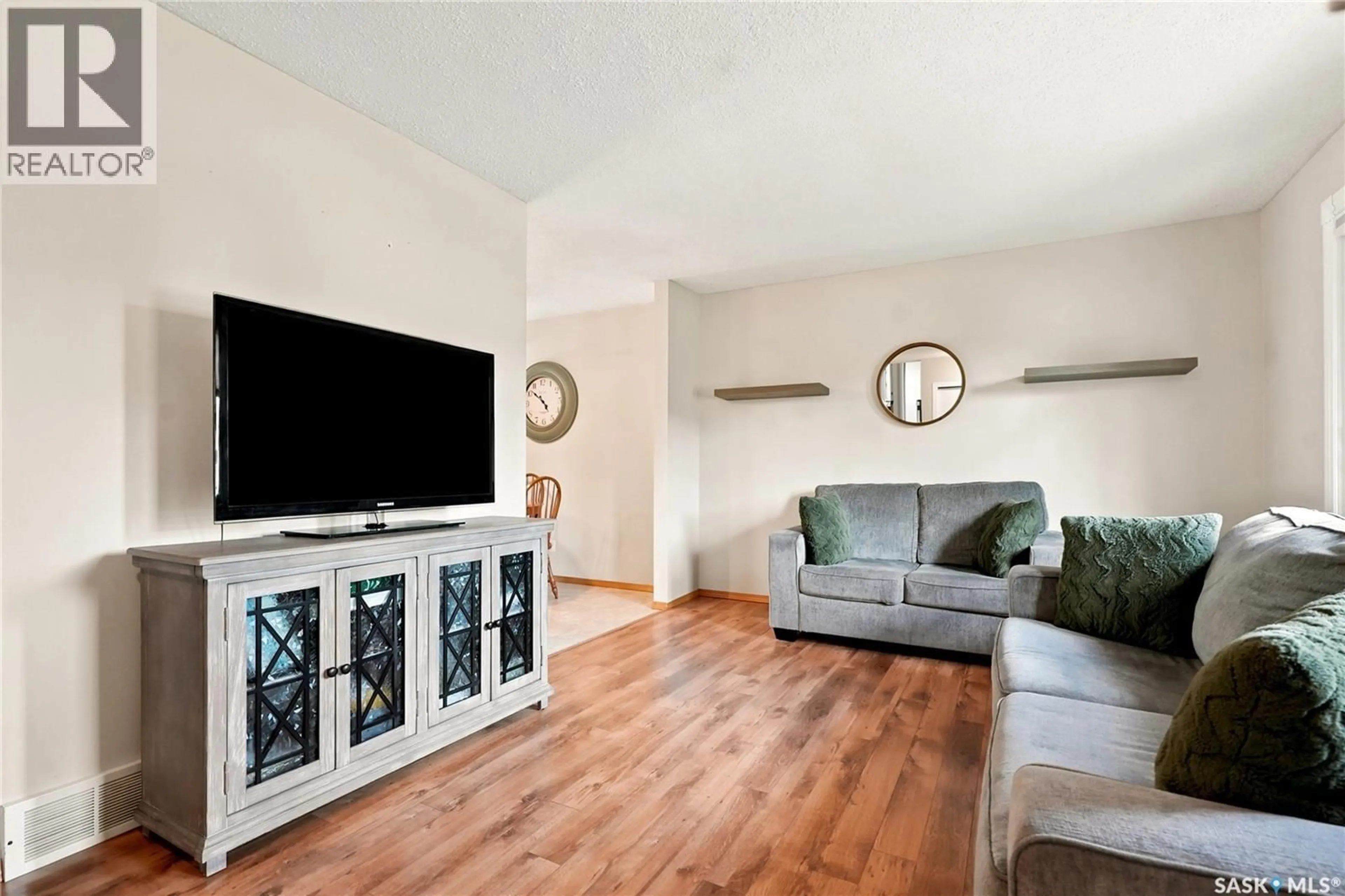 Living room with furniture, unknown for 430 MANNING LANE, Saskatoon Saskatchewan S7L6J8