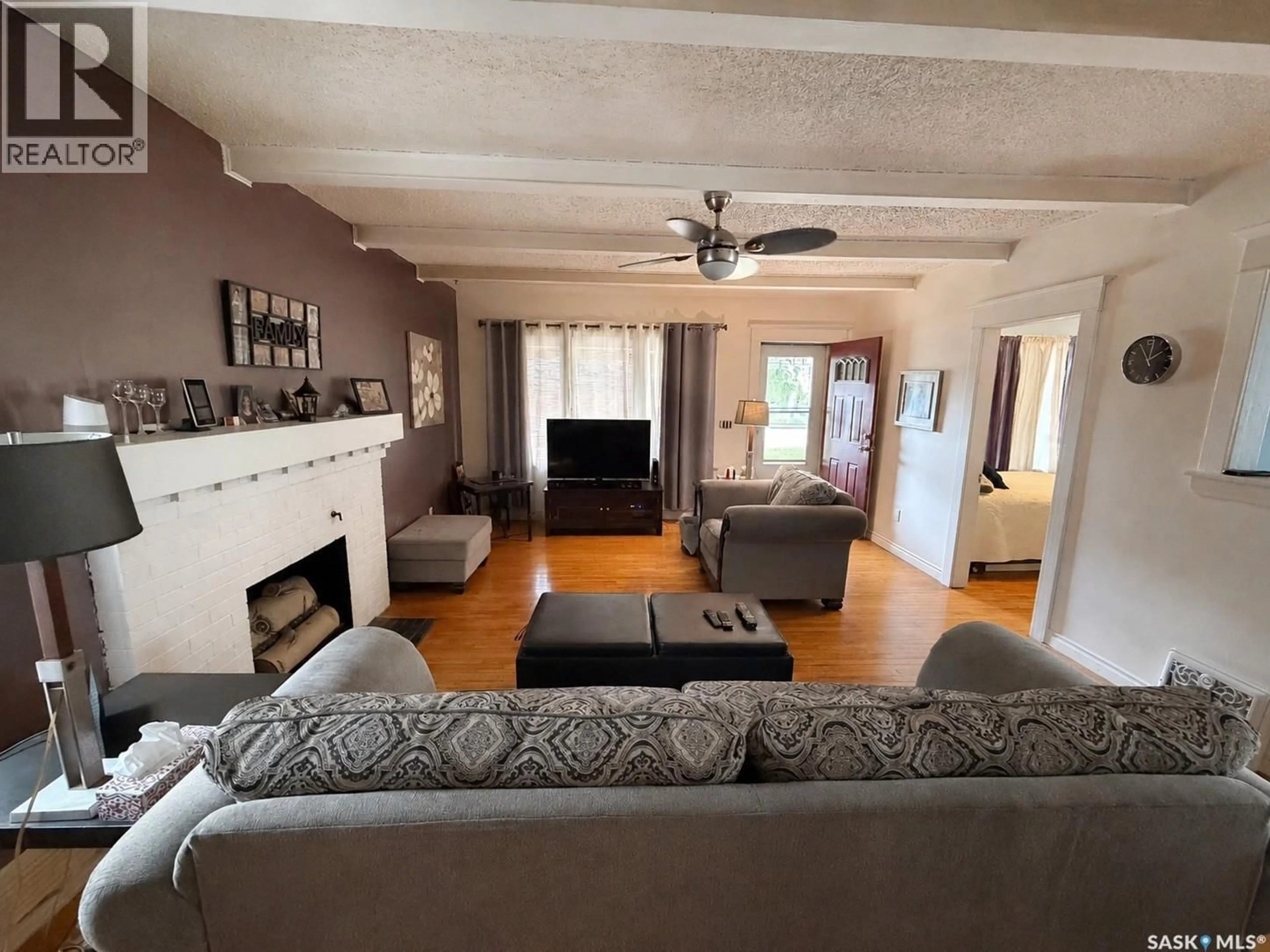 Living room with furniture, unknown for 1174 CONRAD AVENUE, Gull Lake Saskatchewan S0N1A0