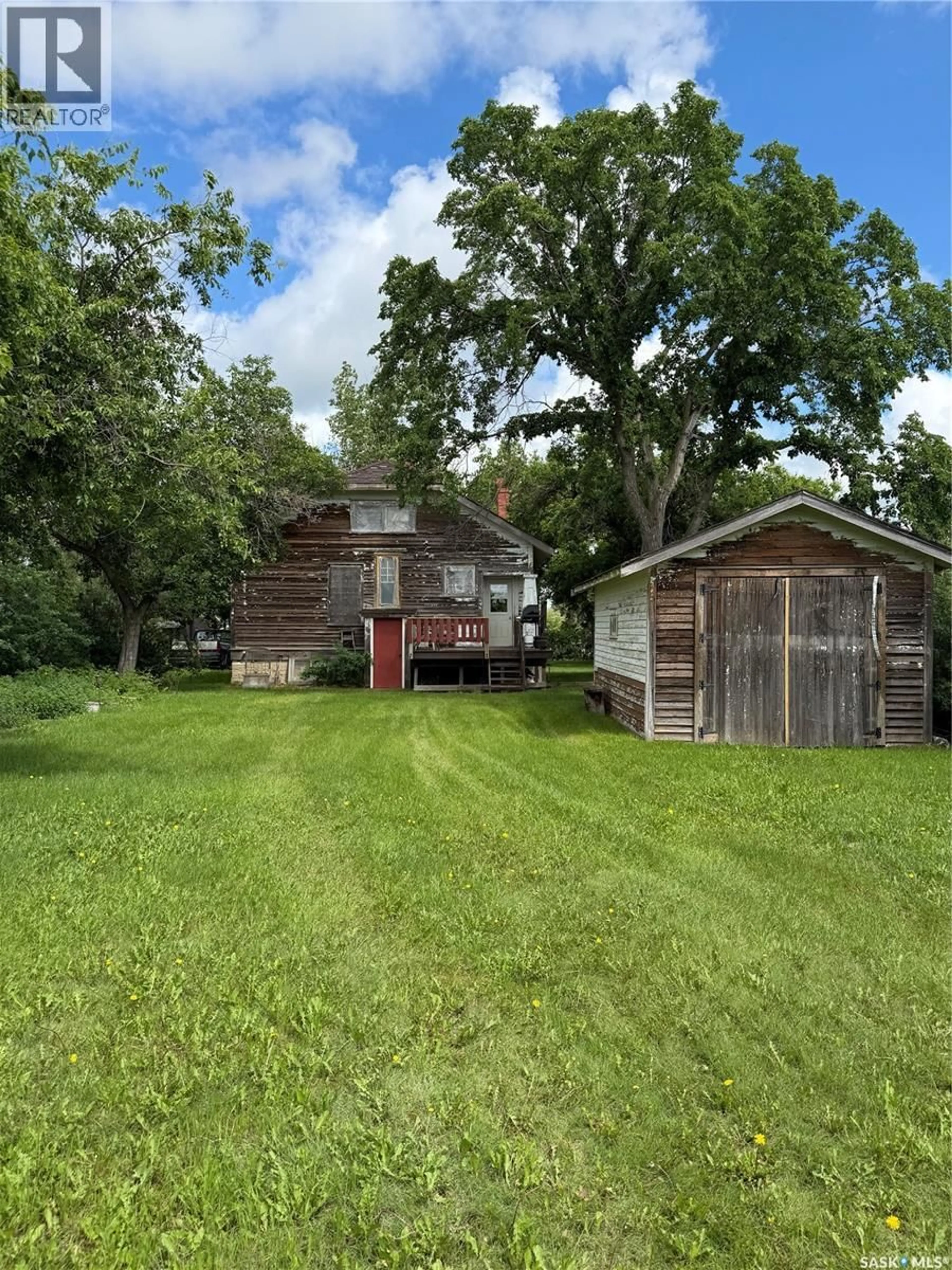 Shed for 122 FARM AVENUE, Gull Lake Saskatchewan S0N1A0