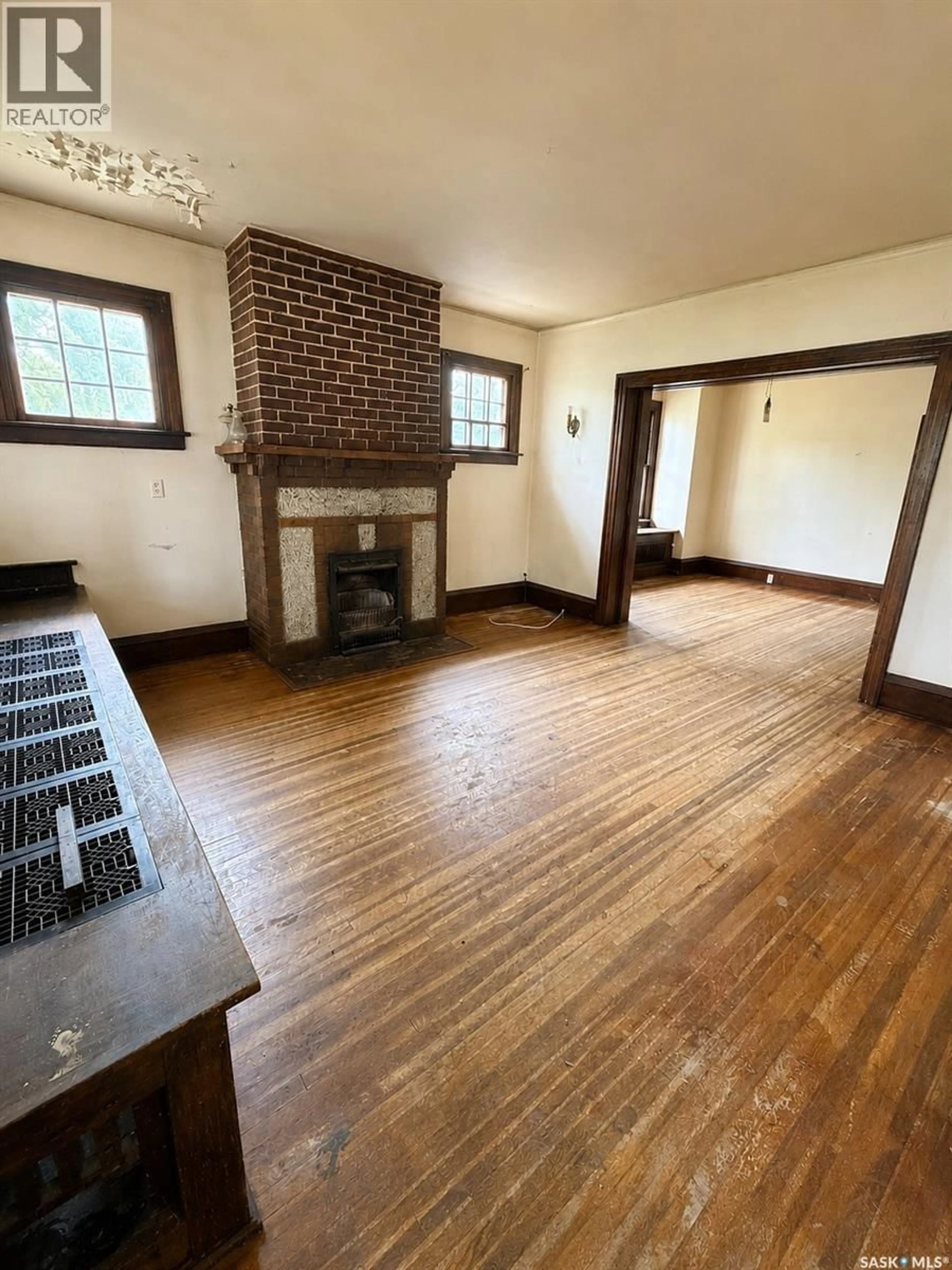 A pic of a room for 122 FARM AVENUE, Gull Lake Saskatchewan S0N1A0