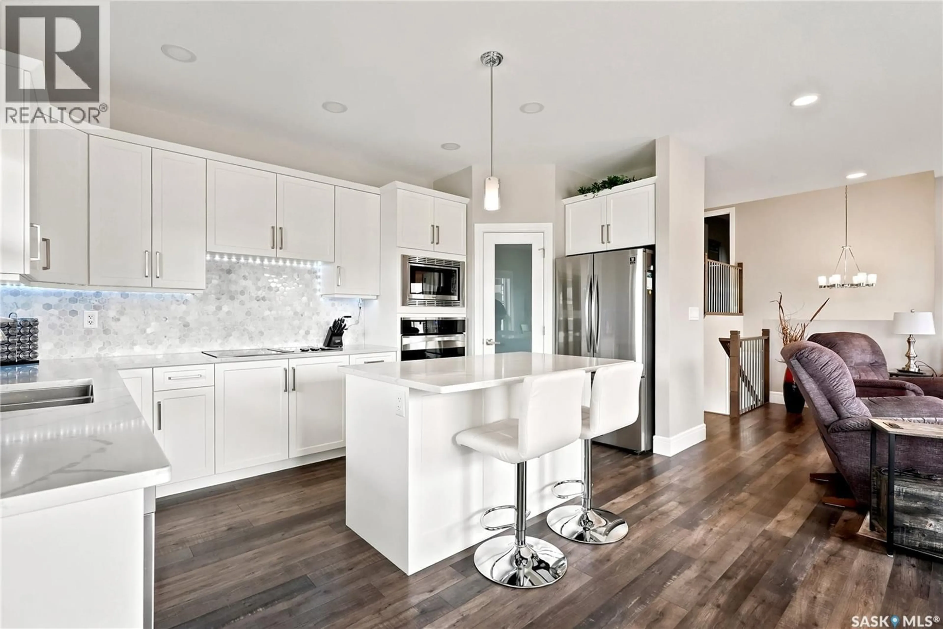 Contemporary kitchen, ceramic/tile floor for 103 BARRETT STREET, Saskatoon Saskatchewan S7W0Z6