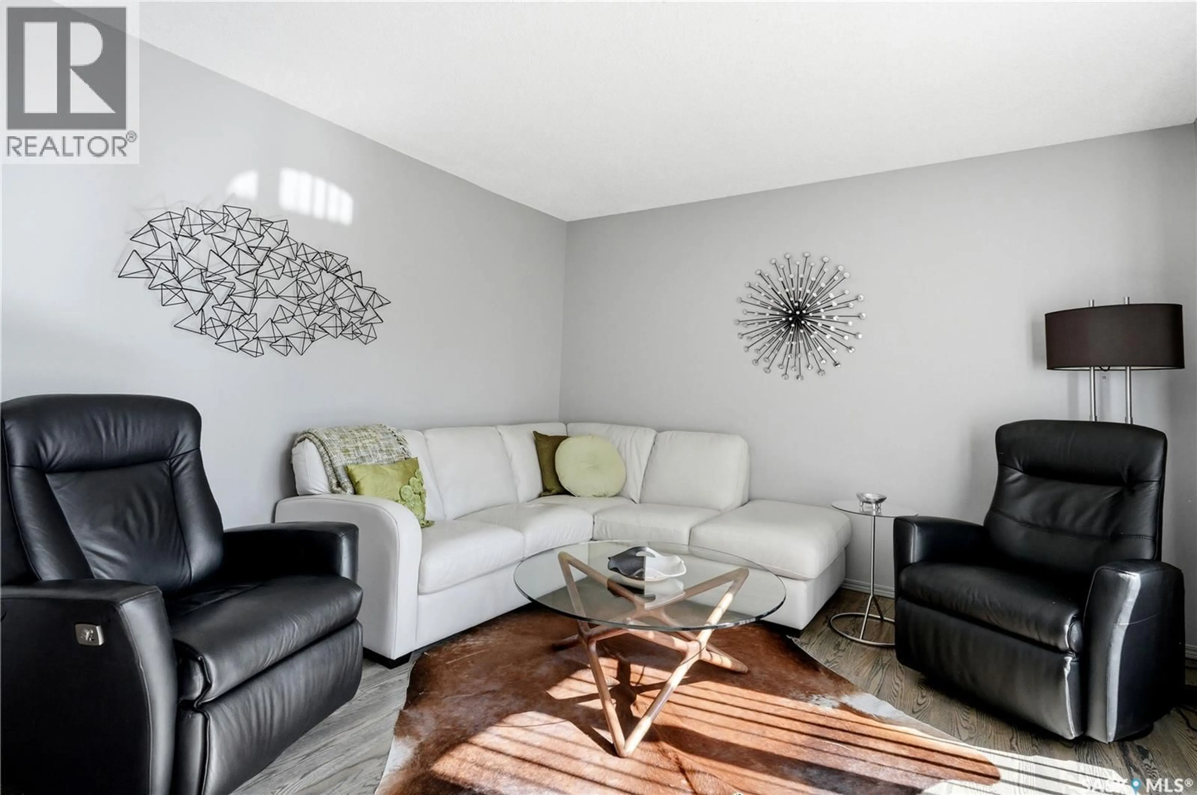 Living room with furniture, unknown for 275 WRIGLEY CRESCENT, Saskatoon Saskatchewan S7M4Y3