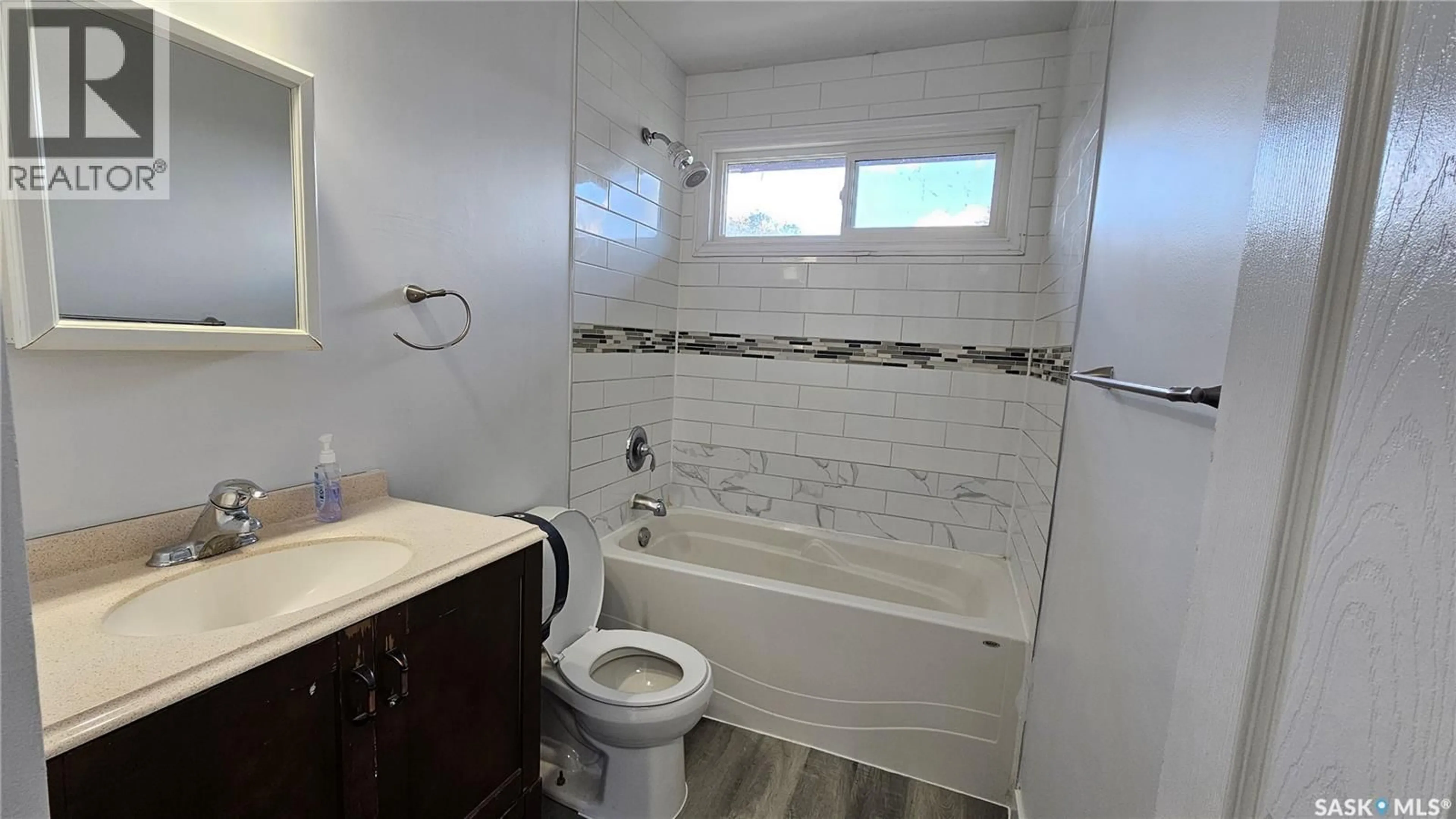 Standard bathroom, ceramic/tile floor for 3879 MIYO-WÂHKÔHTOWIN ROAD, Saskatoon Saskatchewan S7L5T1