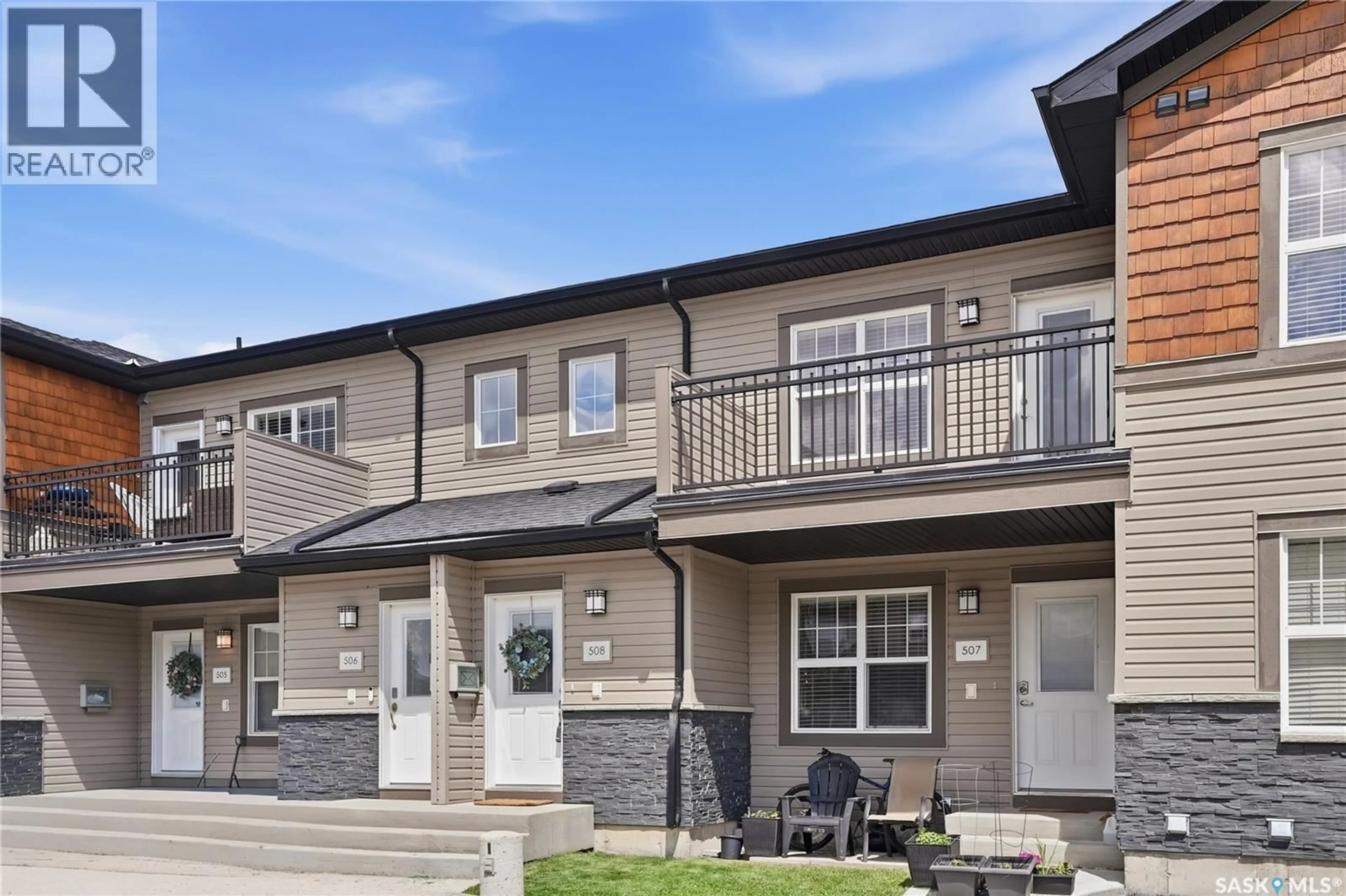 Patio, street for 1015 - 508 PATRICK CRESCENT, Saskatoon Saskatchewan S7W0M3
