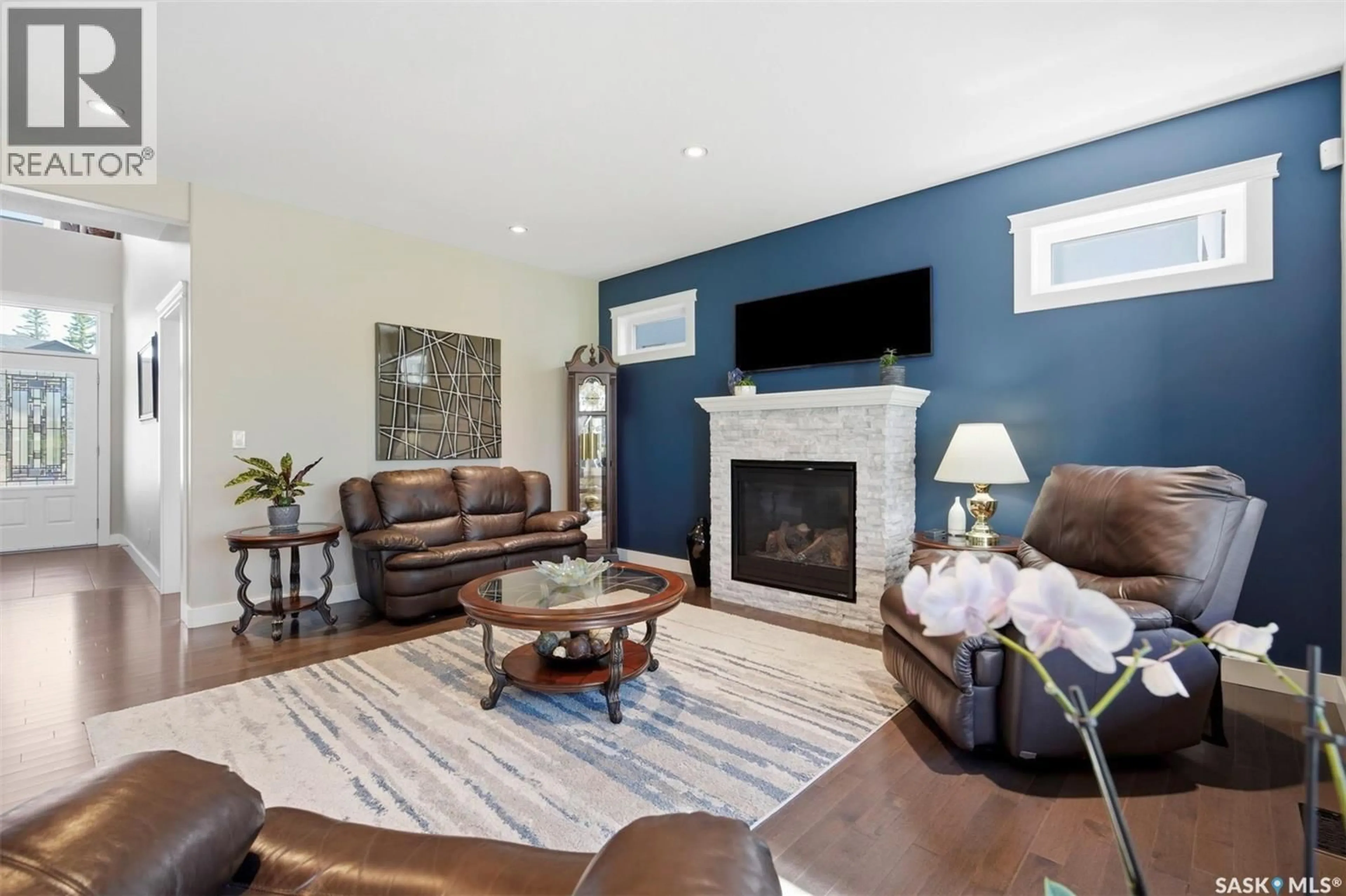 Living room with furniture, unknown for 522 ATTON LANE, Saskatoon Saskatchewan S7W0K6