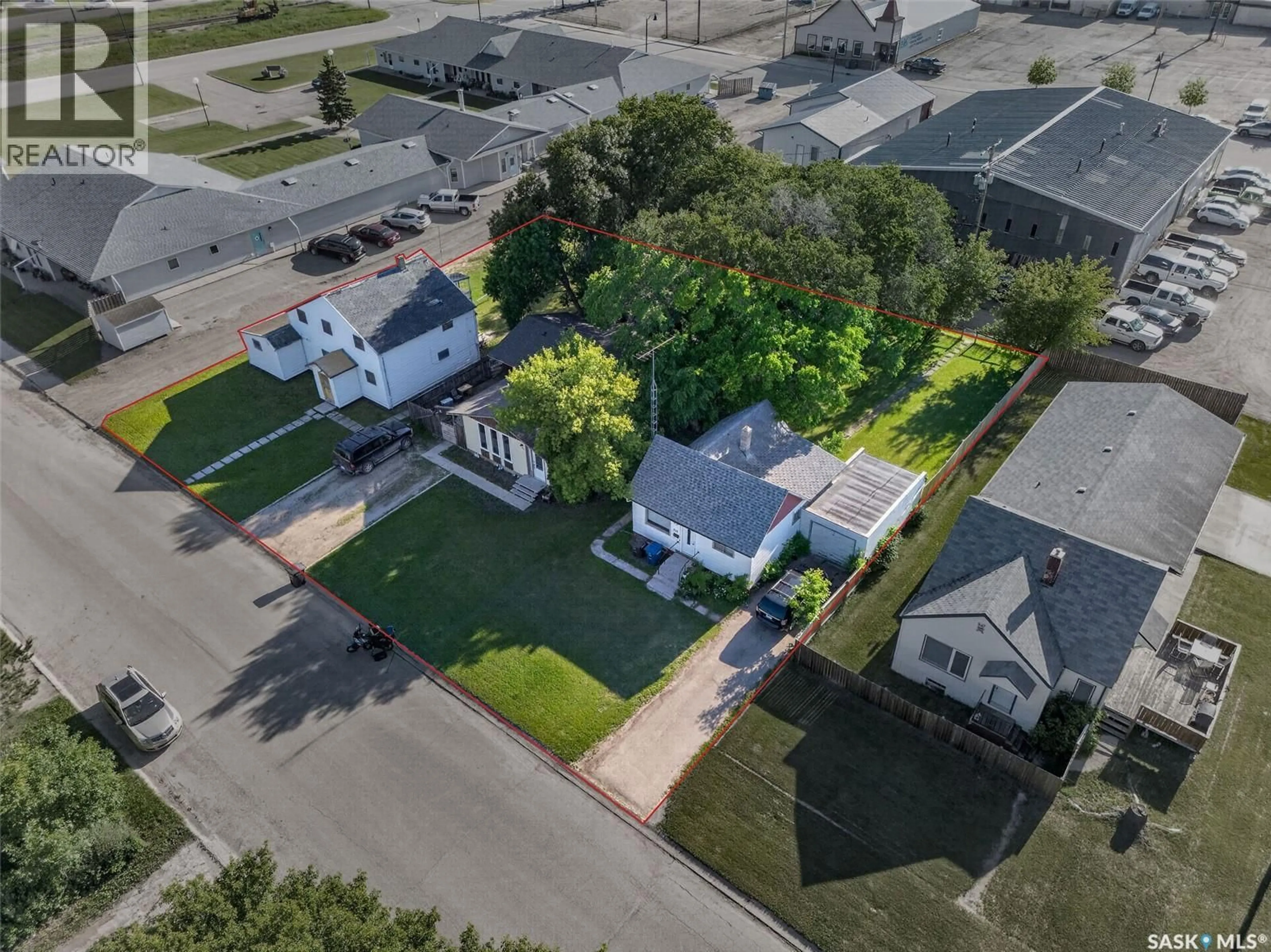 A pic from outside/outdoor area/front of a property/back of a property/a pic from drone, street for 527-531-535 6TH STREET, Humboldt Saskatchewan S0K2A0
