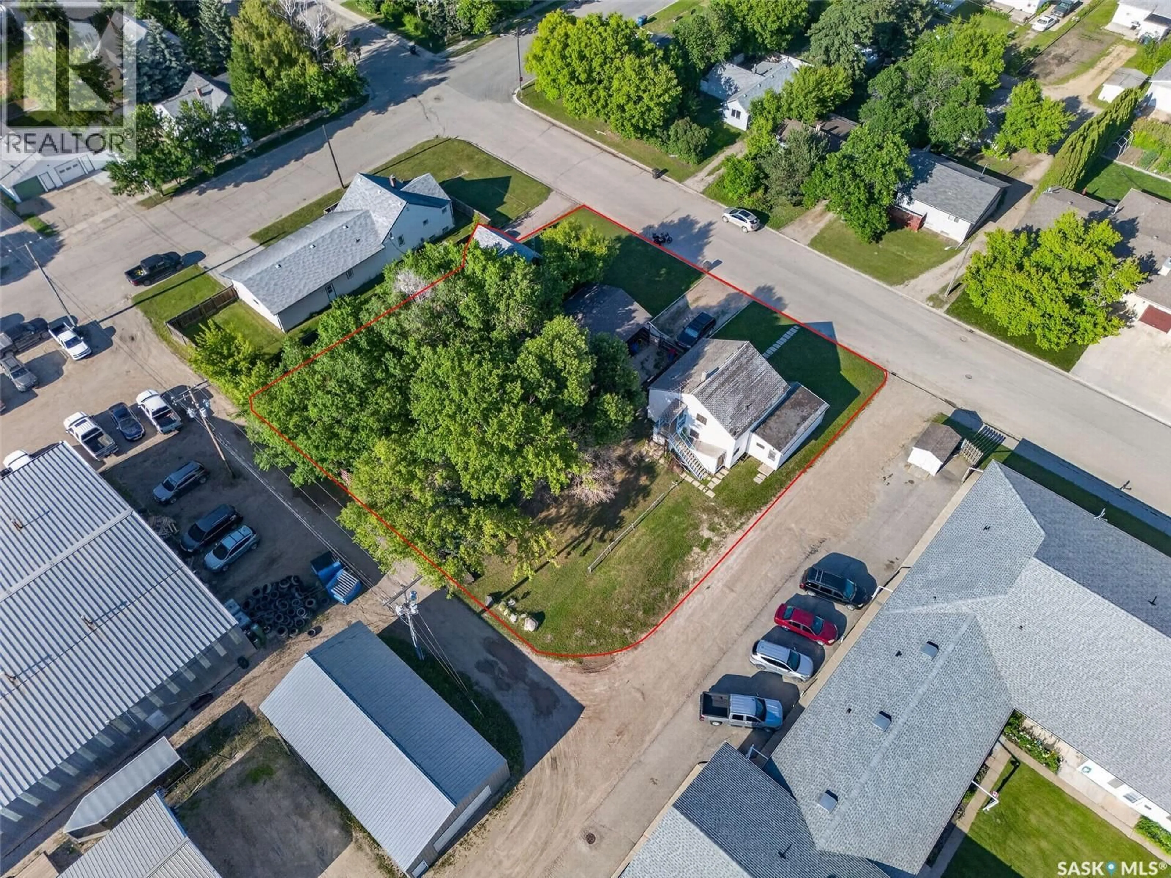 A pic from outside/outdoor area/front of a property/back of a property/a pic from drone, street for 527-531-535 6TH STREET, Humboldt Saskatchewan S0K2A0