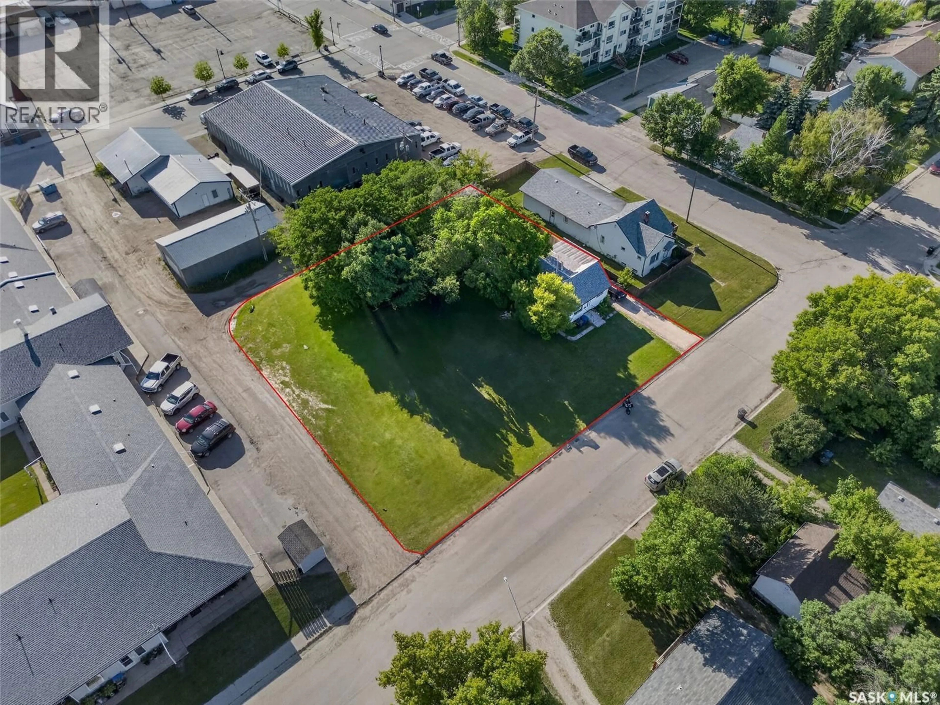 A pic from outside/outdoor area/front of a property/back of a property/a pic from drone, street for 527-531-535 6TH STREET, Humboldt Saskatchewan S0K2A0