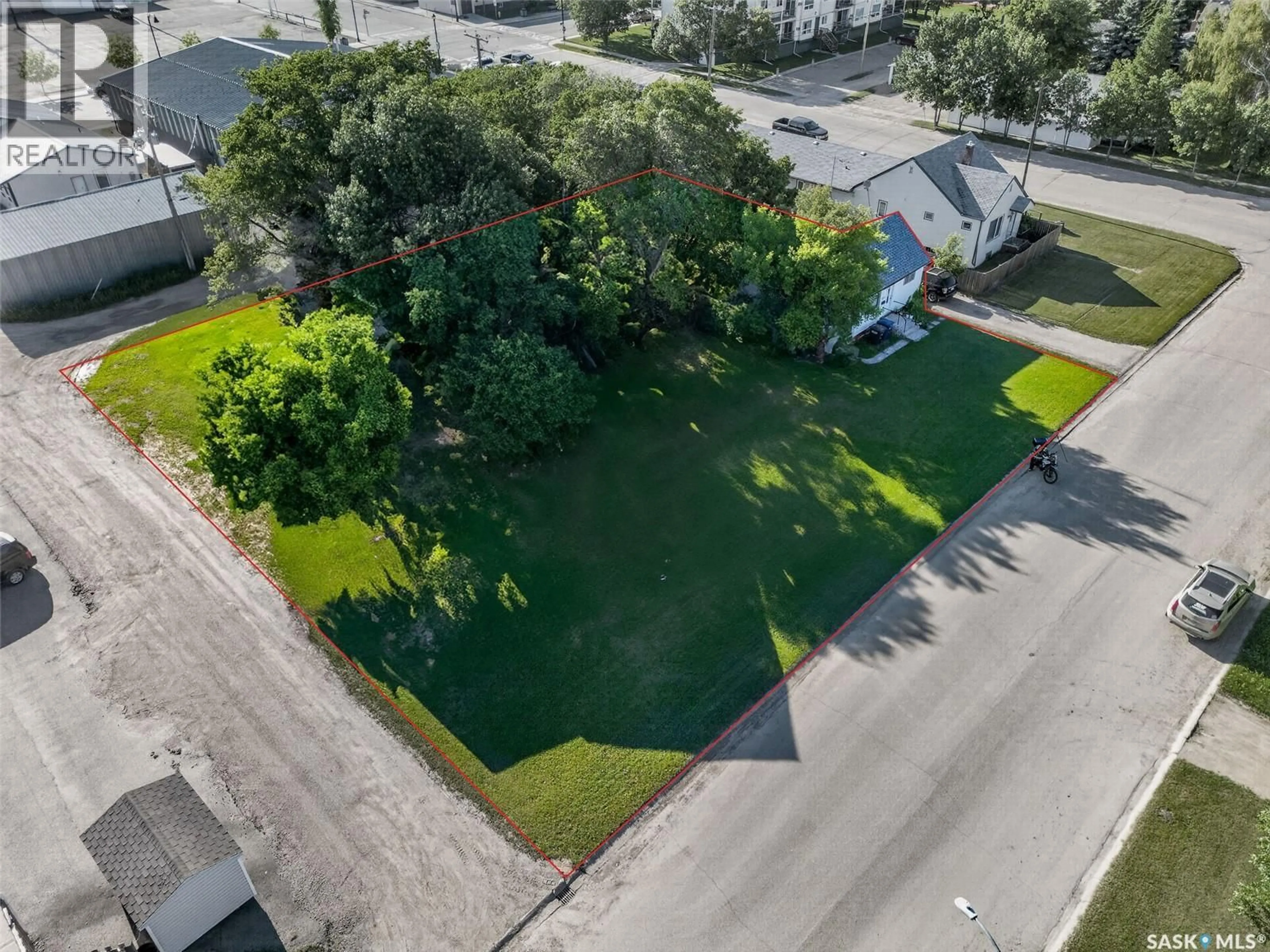 A pic from outside/outdoor area/front of a property/back of a property/a pic from drone, street for 527-531-535 6TH STREET, Humboldt Saskatchewan S0K2A0