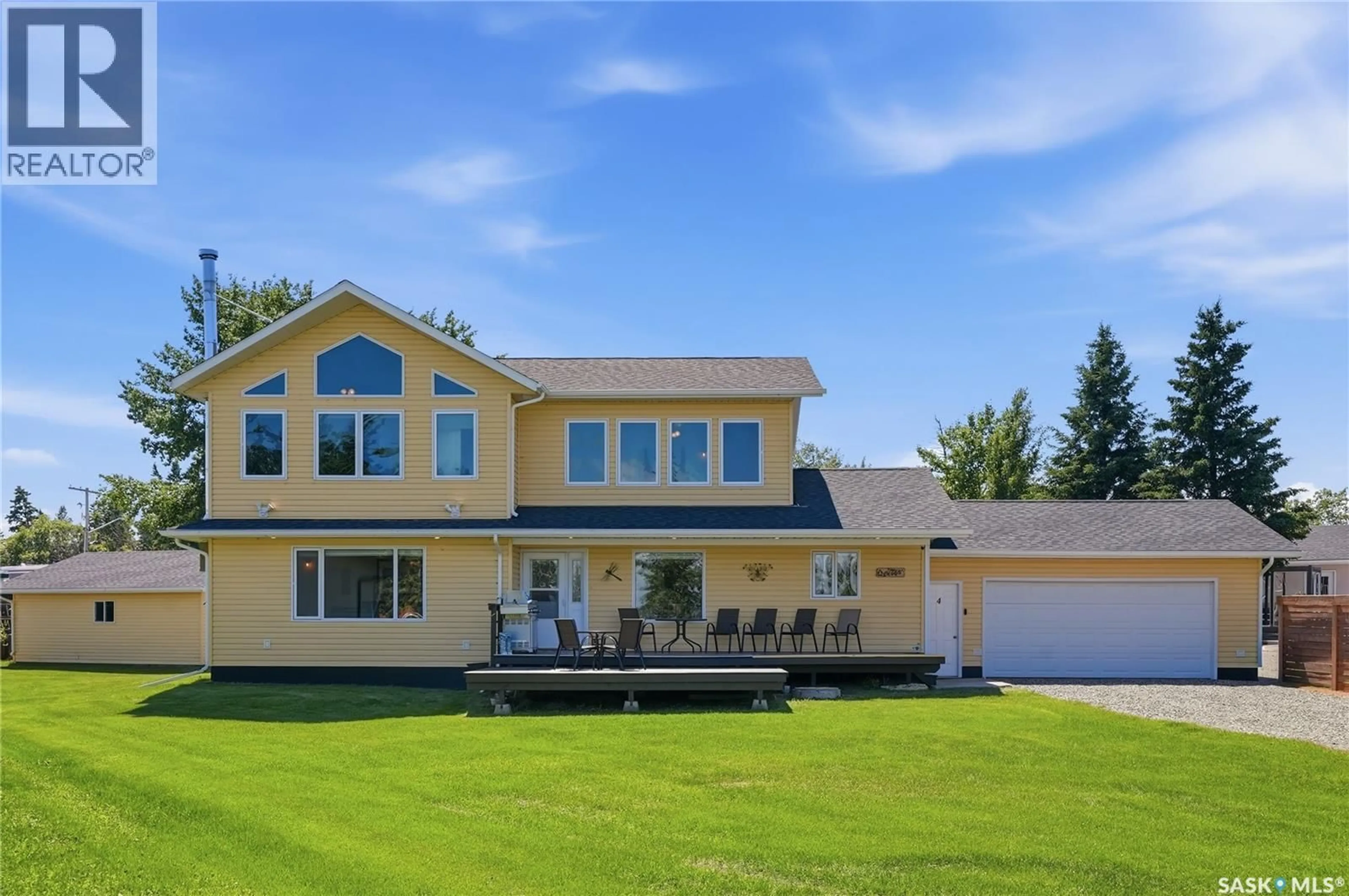 Home with vinyl exterior material, water/lake/river/ocean view for 4 MARINA DRIVE, Candle Lake Saskatchewan S0J3E0