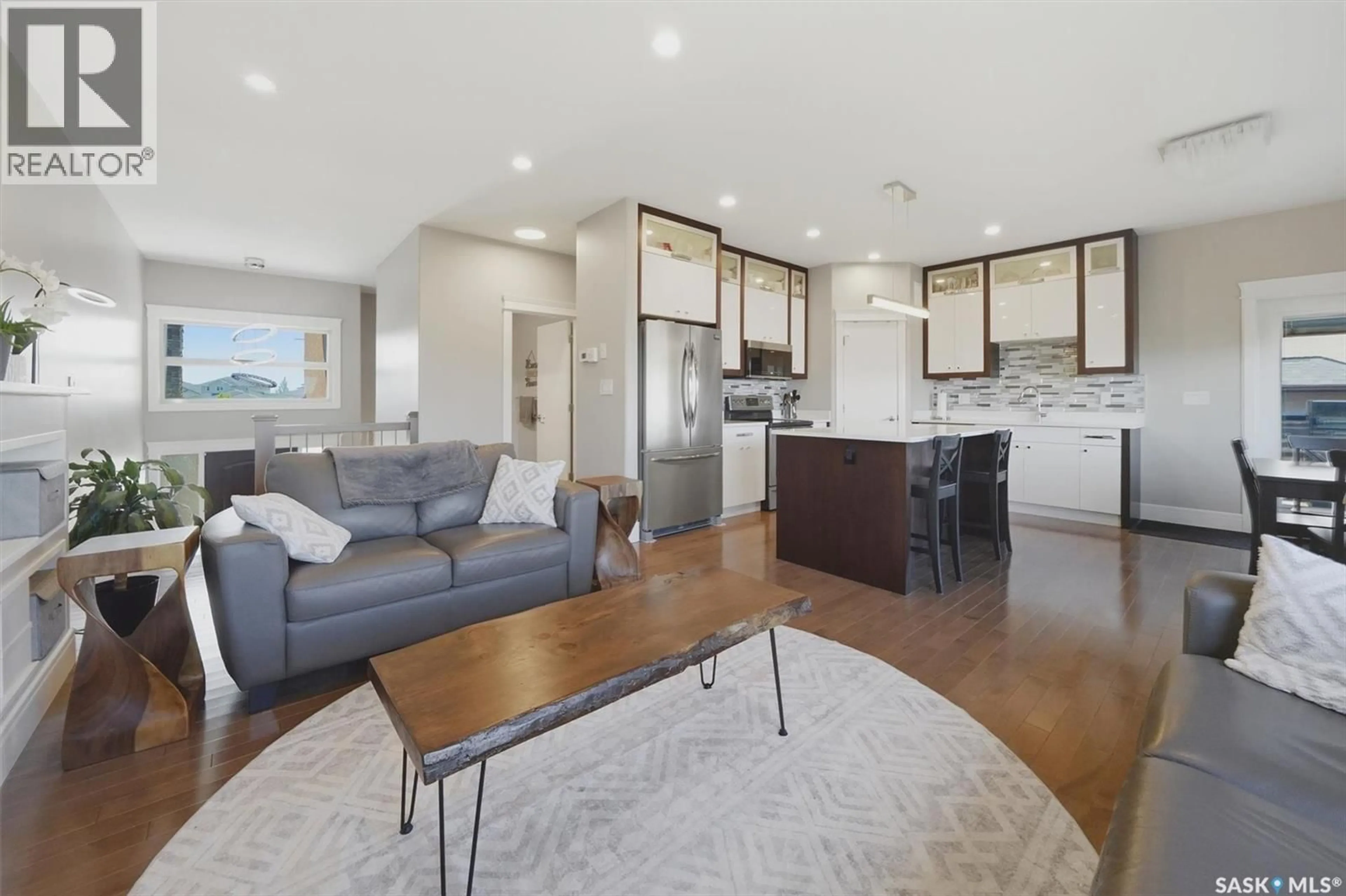 Open concept kitchen, unknown for 238 GILLIES STREET, Saskatoon Saskatchewan S7V0J7