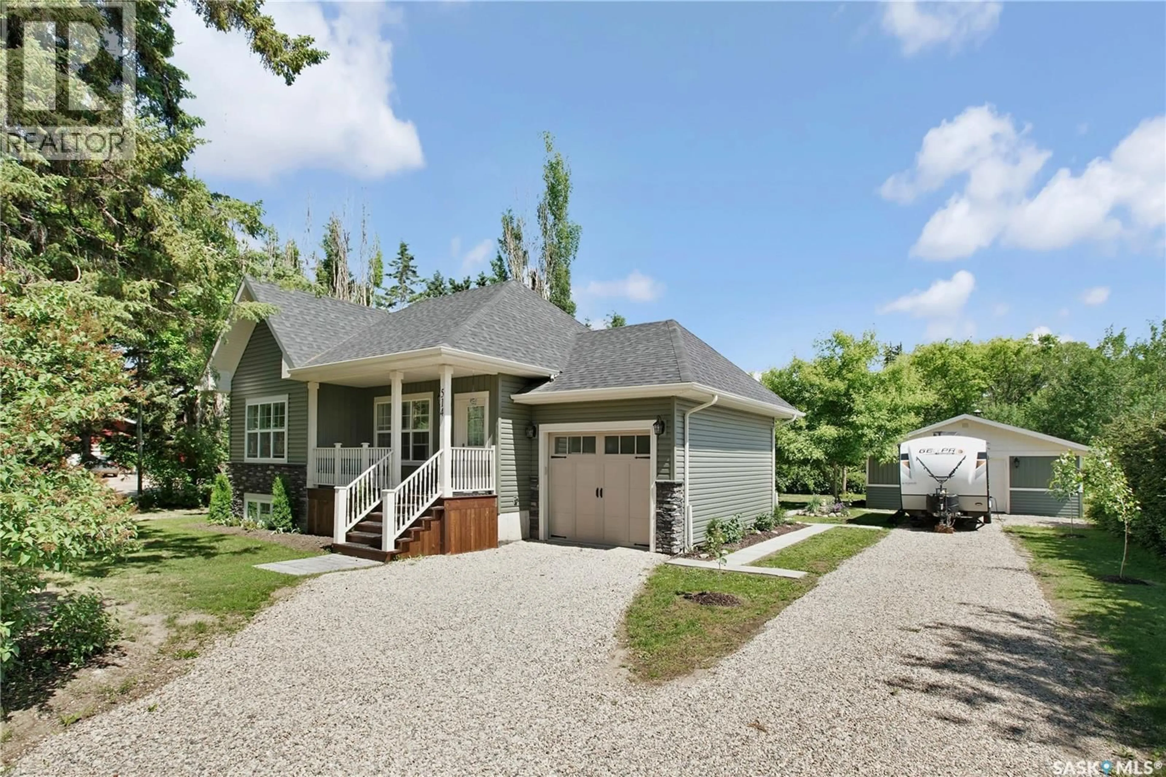 Home with vinyl exterior material, street for 514 RAILWAY STREET, Hepburn Saskatchewan S0K1Z0