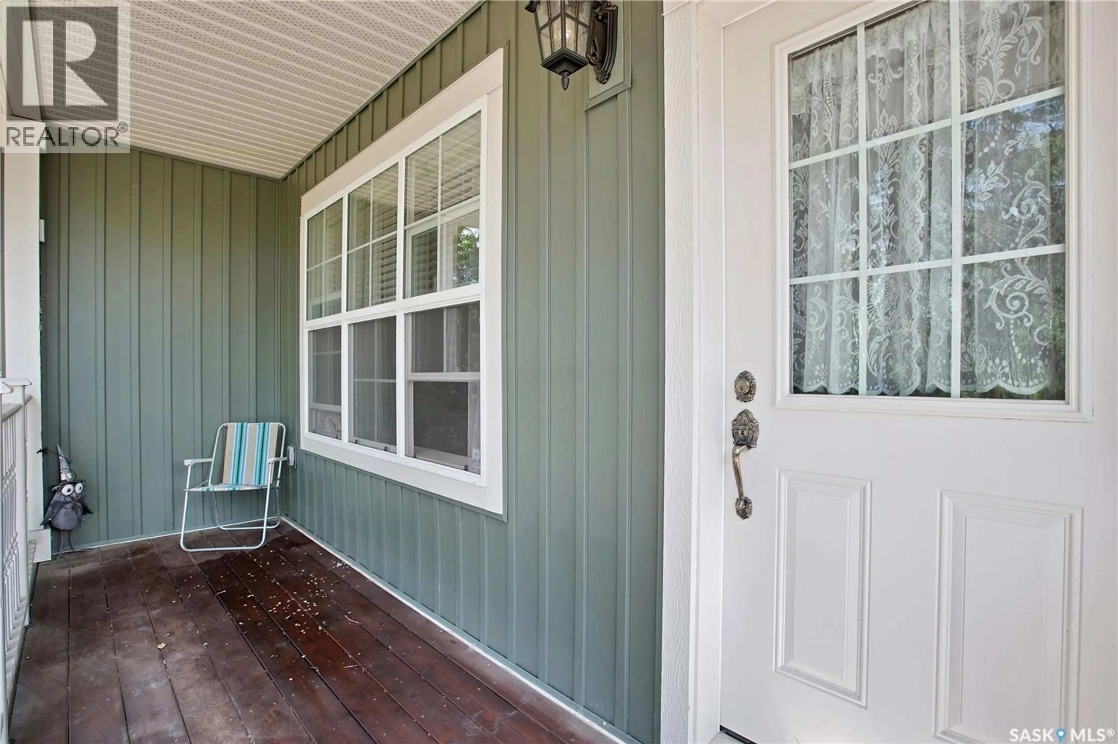 Home with vinyl exterior material, street for 514 RAILWAY STREET, Hepburn Saskatchewan S0K1Z0