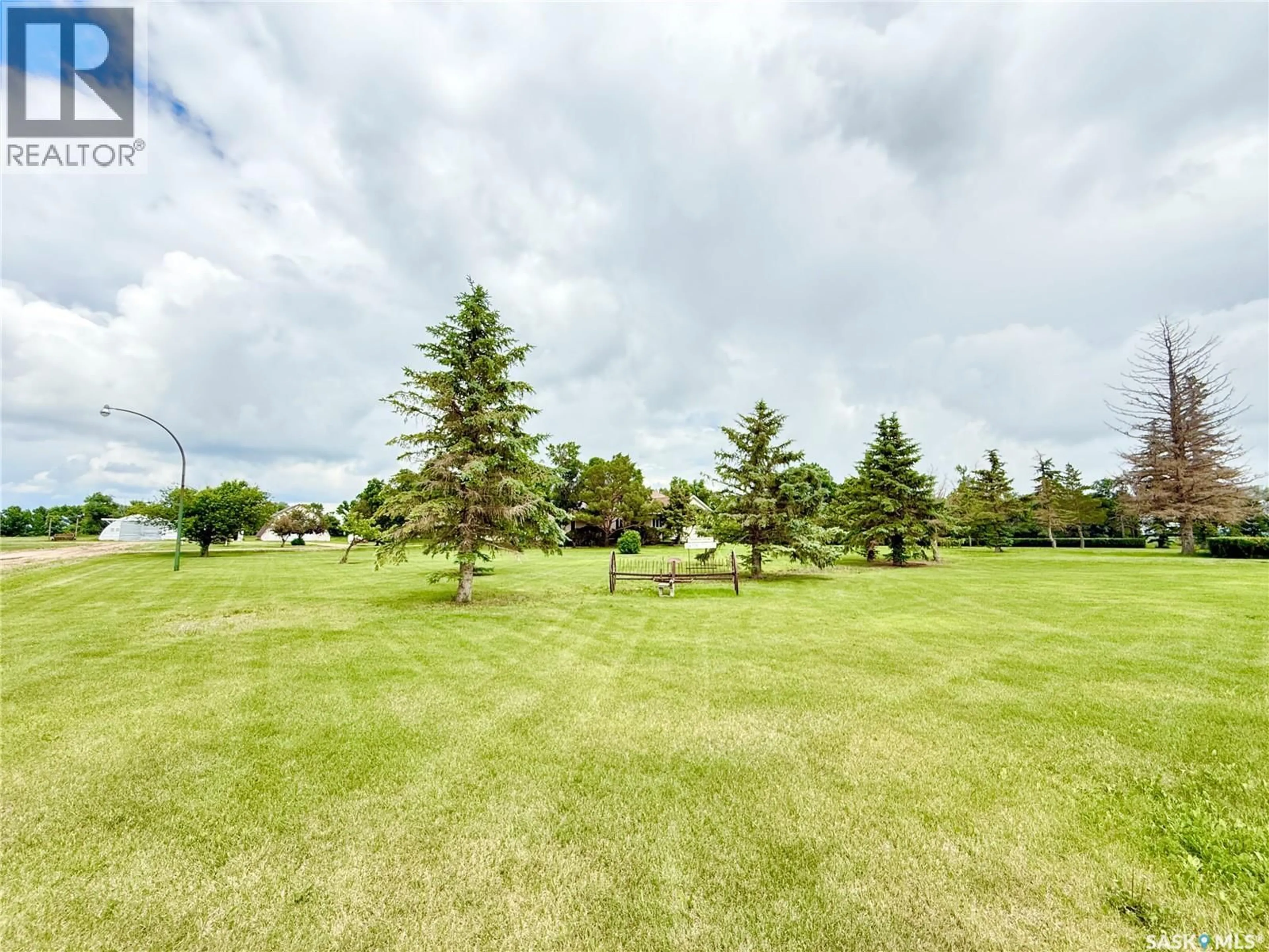 A pic from outside/outdoor area/front of a property/back of a property/a pic from drone, unknown for WEYBURN PROBE ACREAGE, Weyburn Rm No. 67 Saskatchewan S4H2K1