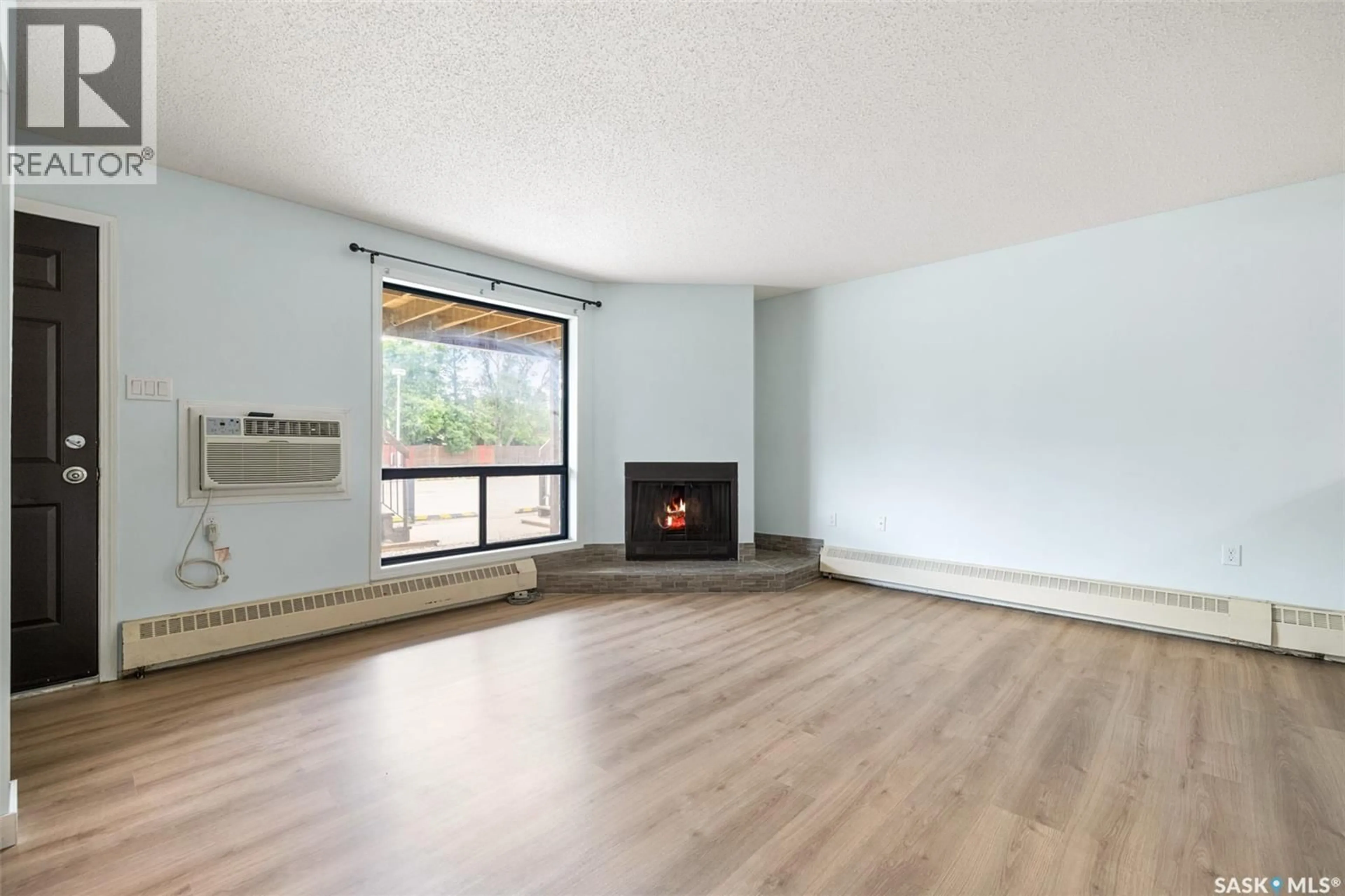 A pic of a room for 102 - 2931 HARDING STREET, Regina Saskatchewan S4V1B9