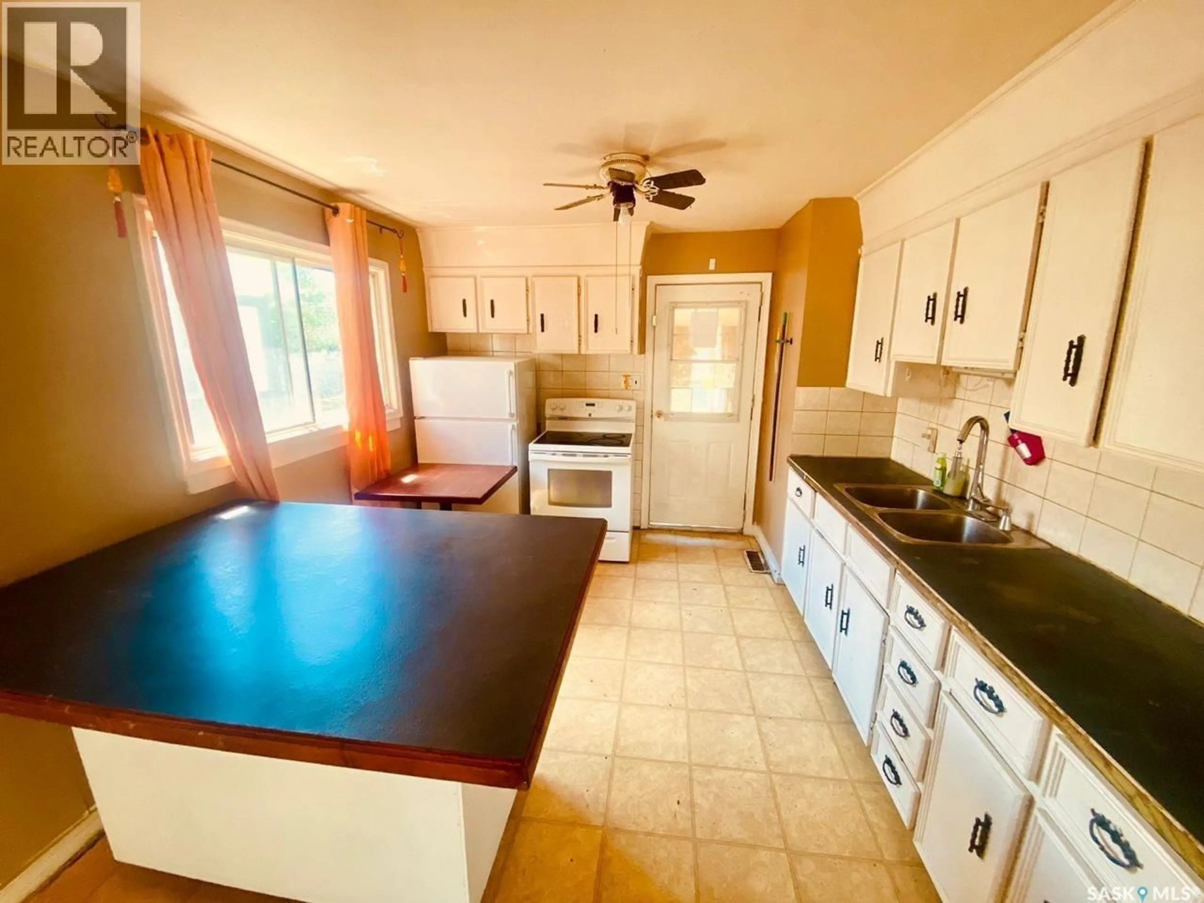 Unknown for 626 MCTAVISH STREET, Regina Saskatchewan S4T3T5