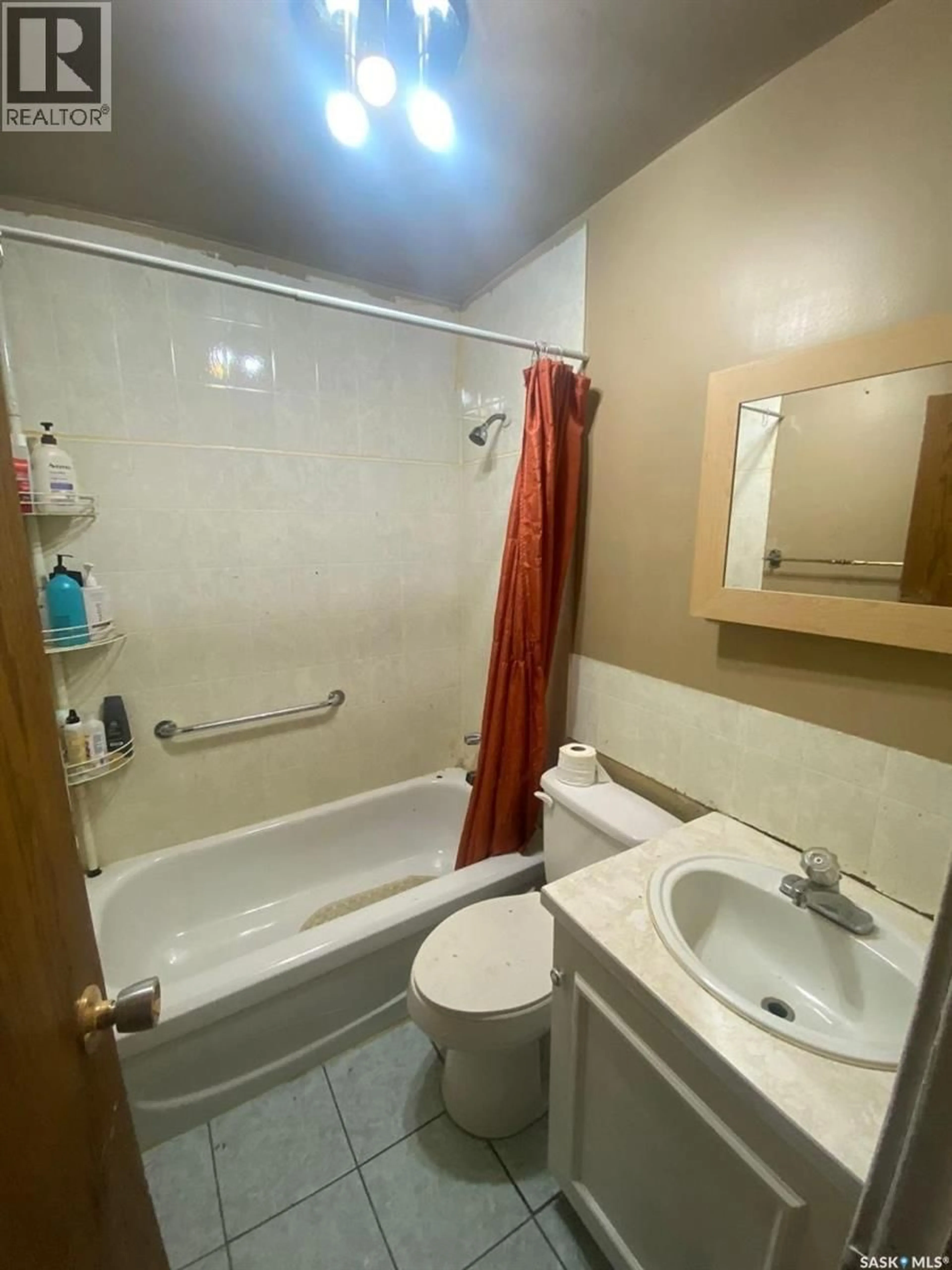 Standard bathroom, unknown for 626 MCTAVISH STREET, Regina Saskatchewan S4T3T5