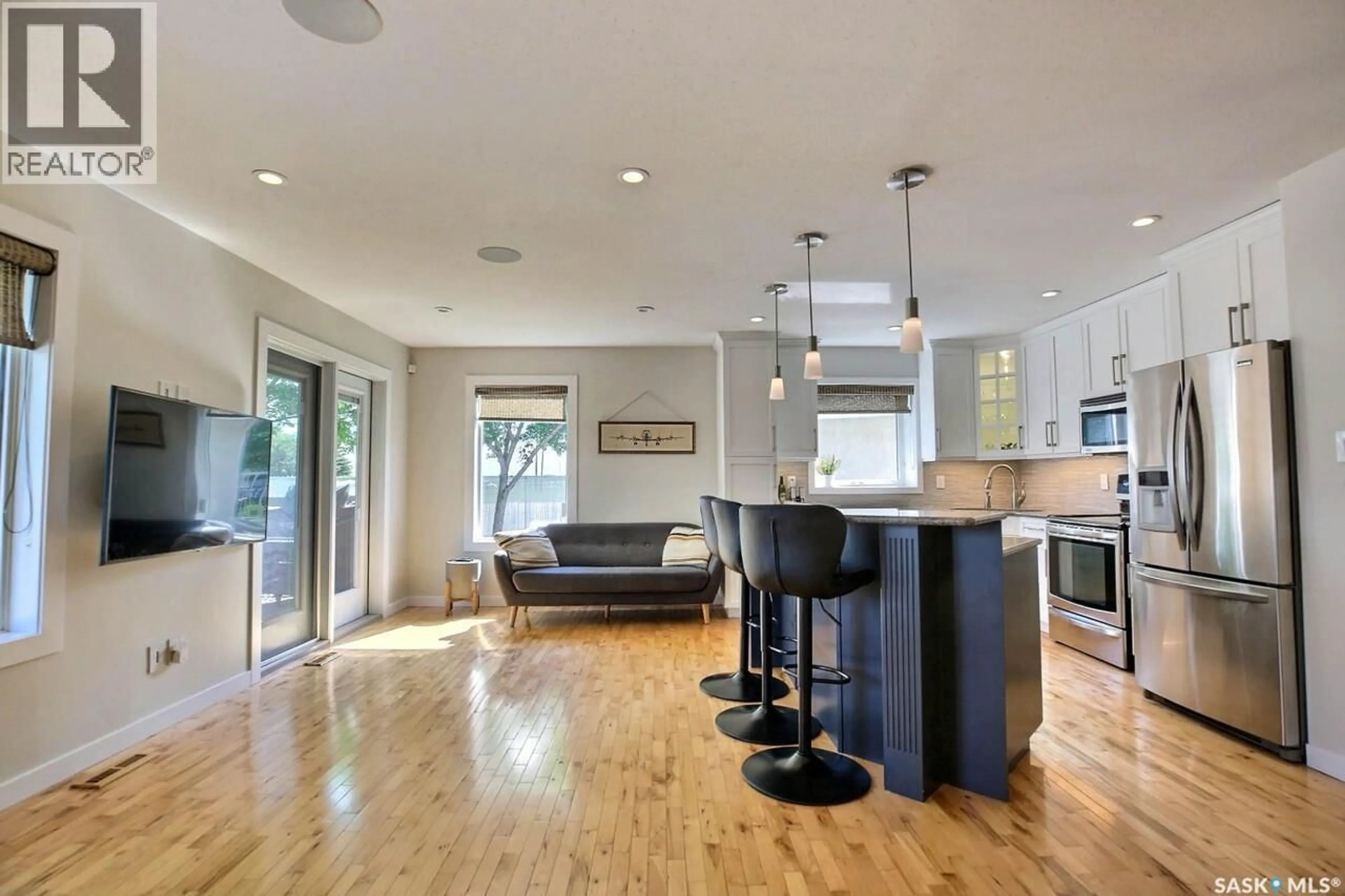 Open concept kitchen, unknown for E - 1558 DEWDNEY BAY, Regina Saskatchewan S4Z1A7