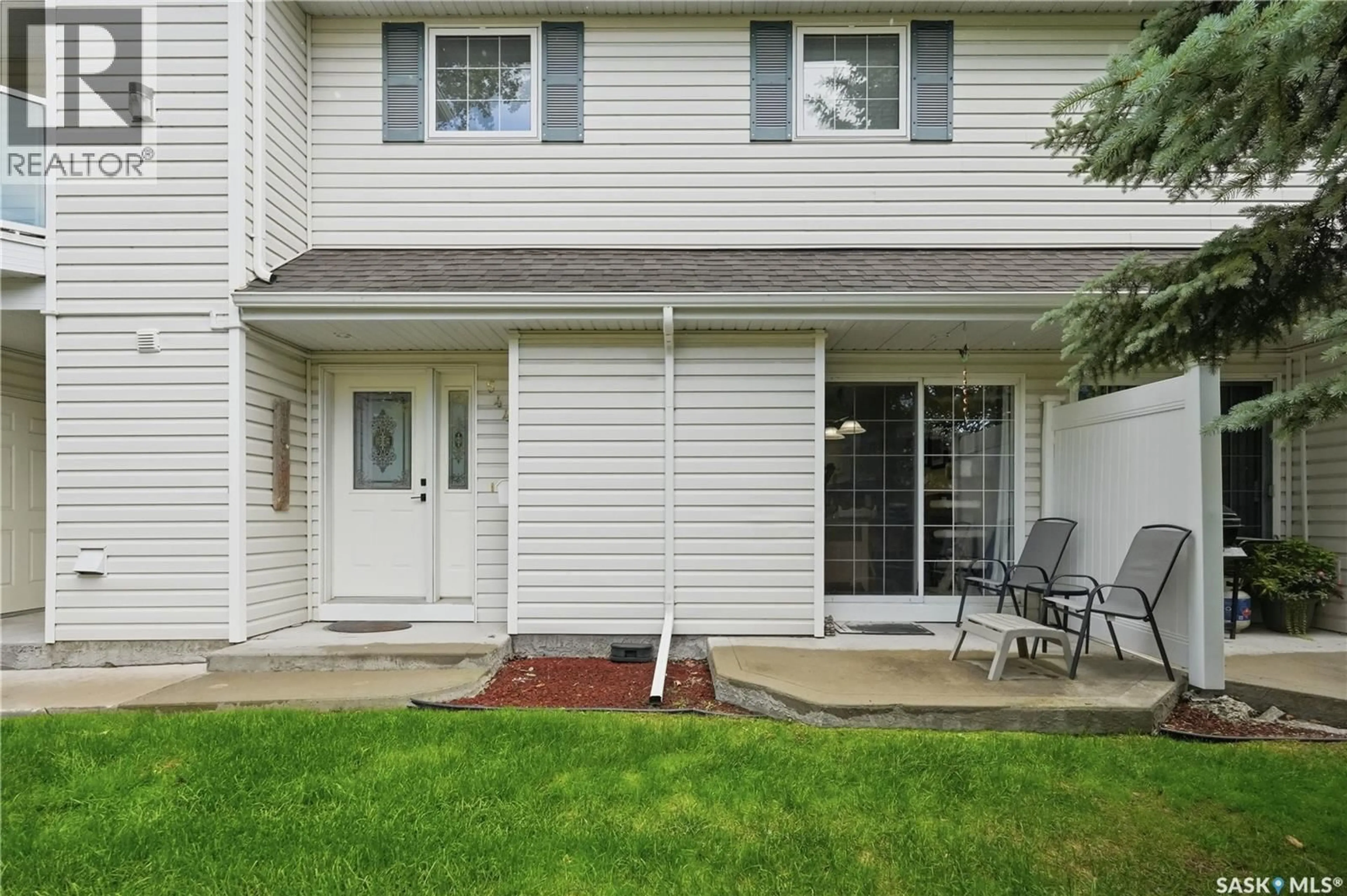 Patio, street for 5446 ROCHDALE BOULEVARD, Regina Saskatchewan S4X4P1