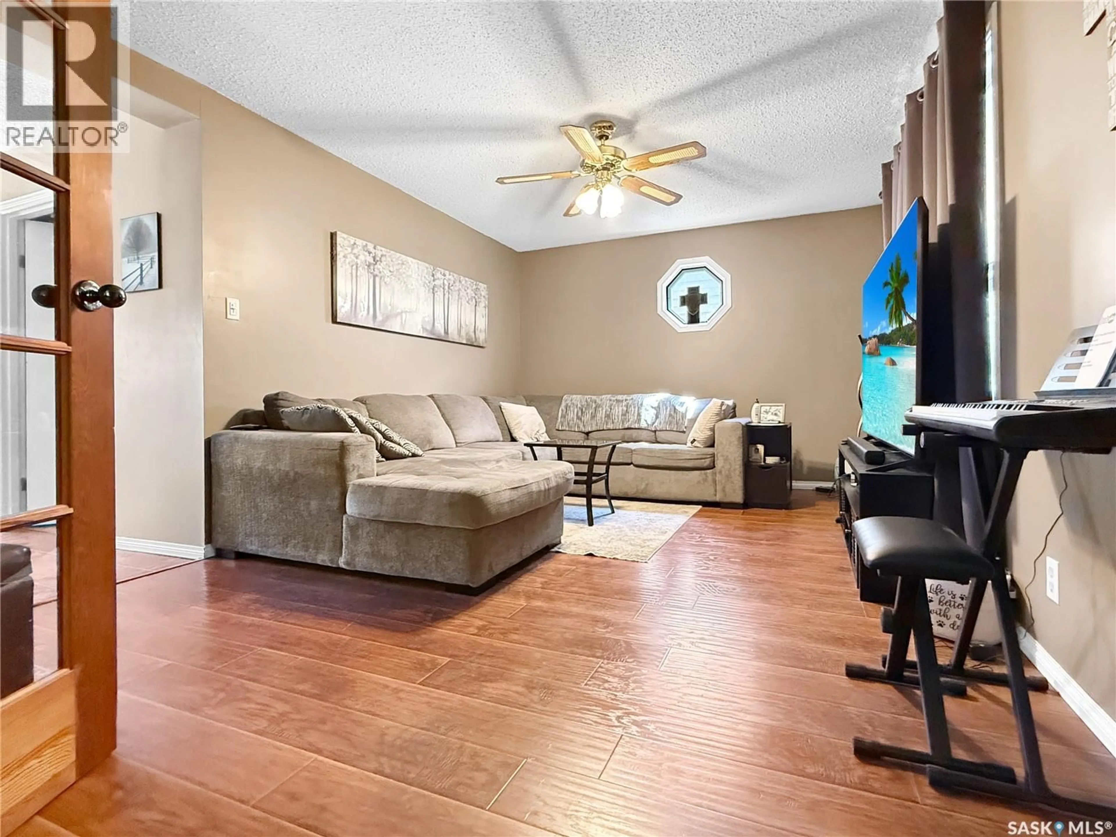 Living room with furniture, unknown for 345 6TH AVENUE, Swift Current Saskatchewan S9H3P2