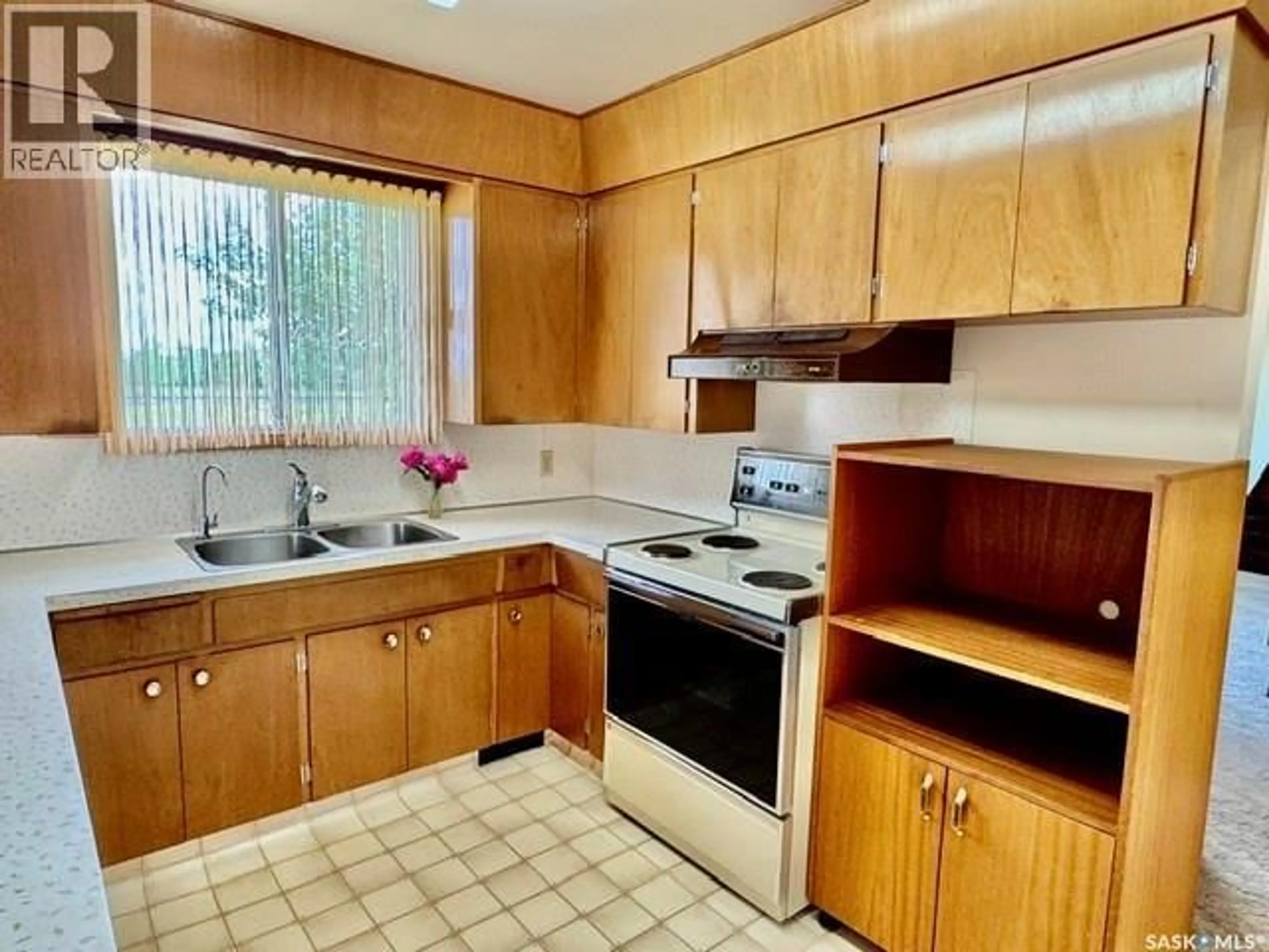 Standard kitchen, unknown for 215 1ST AVENUE, Jansen Saskatchewan S0K2B0